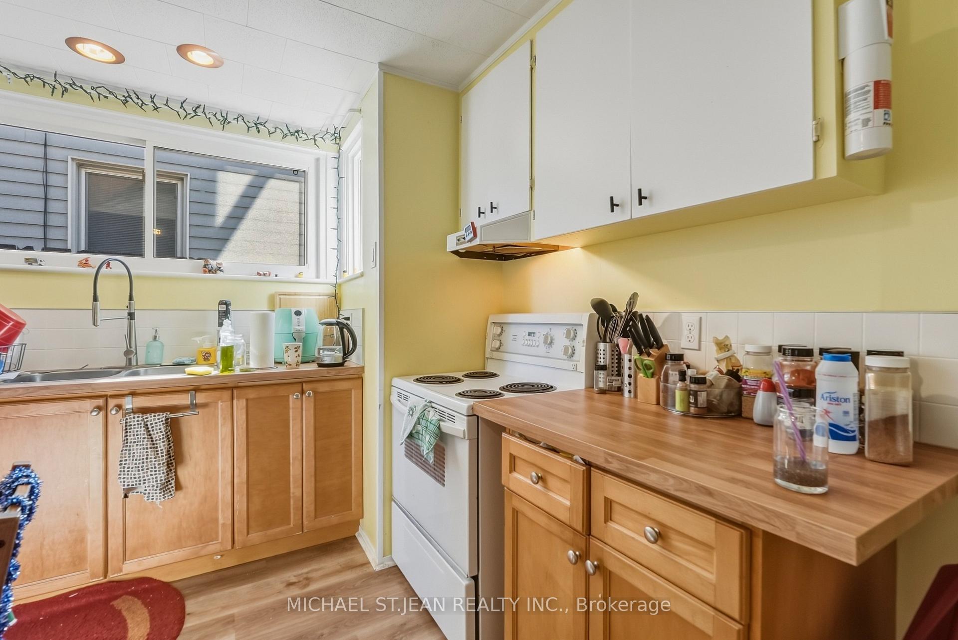 Photo 15 of 84 West Avenue S, Hamilton, Stinson — HOMEH