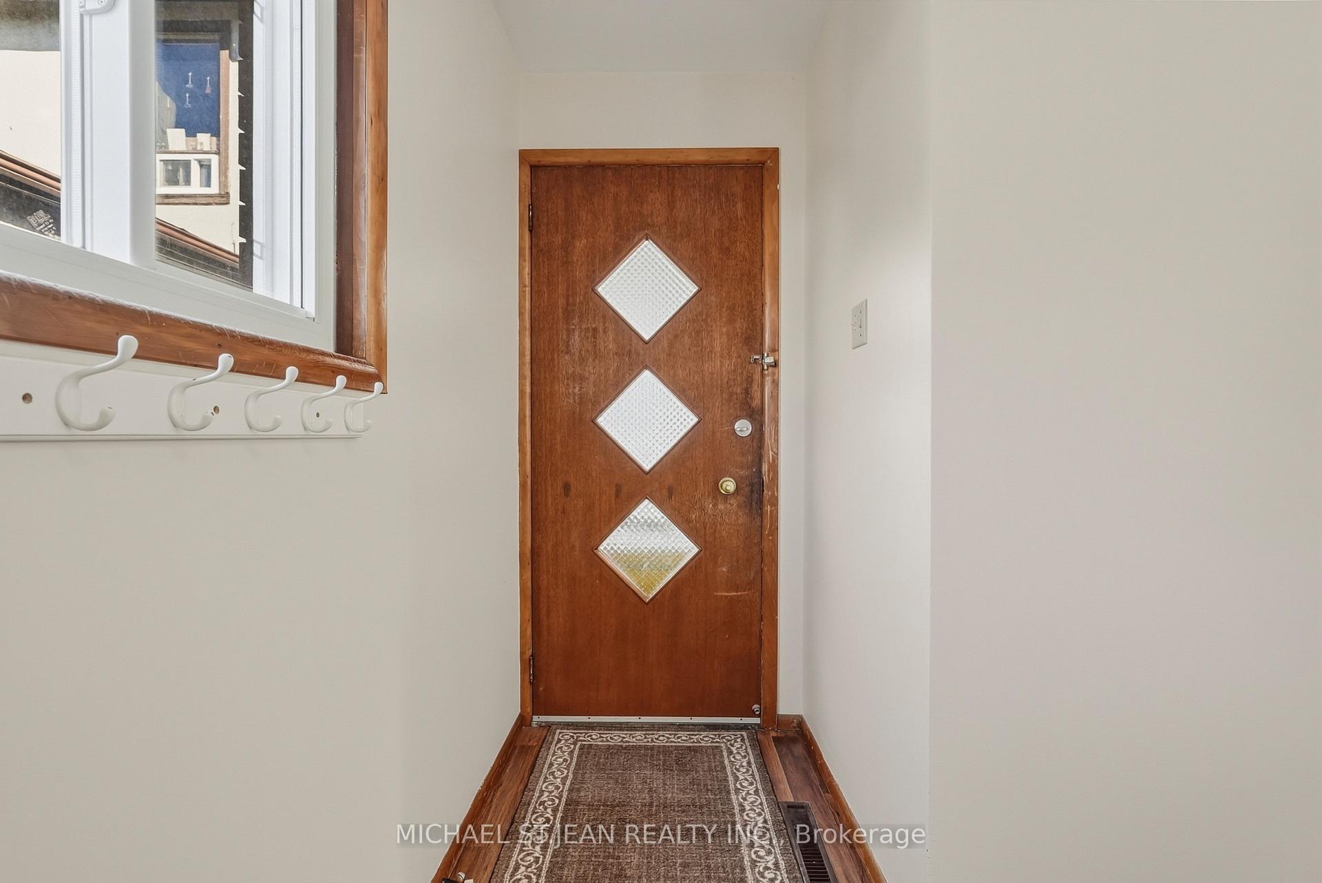 Photo 20 of 84 West Avenue S, Hamilton, Stinson — HOMEH