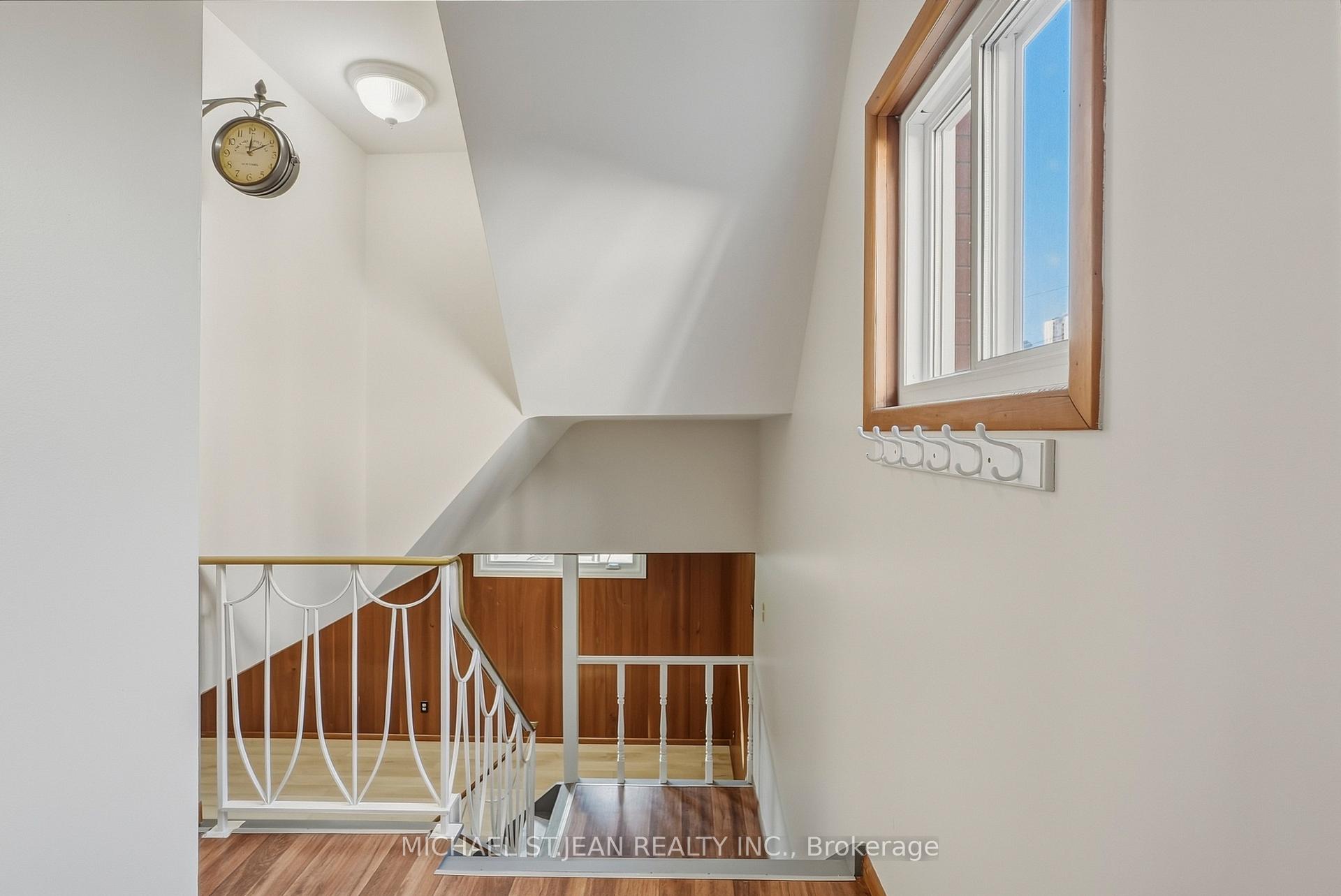 Photo 21 of 84 West Avenue S, Hamilton, Stinson — HOMEH