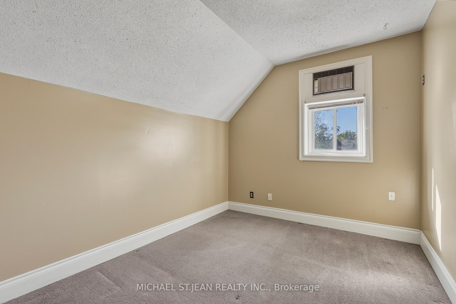 Photo 31 of 84 West Avenue S, Hamilton, Stinson — HOMEH