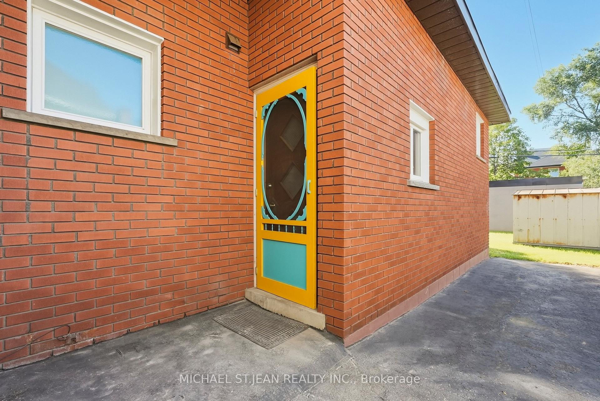 Photo 35 of 84 West Avenue S, Hamilton, Stinson — HOMEH