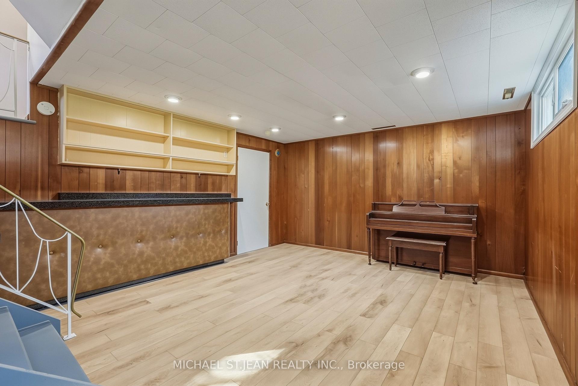 Photo 43 of 84 West Avenue S, Hamilton, Stinson — HOMEH
