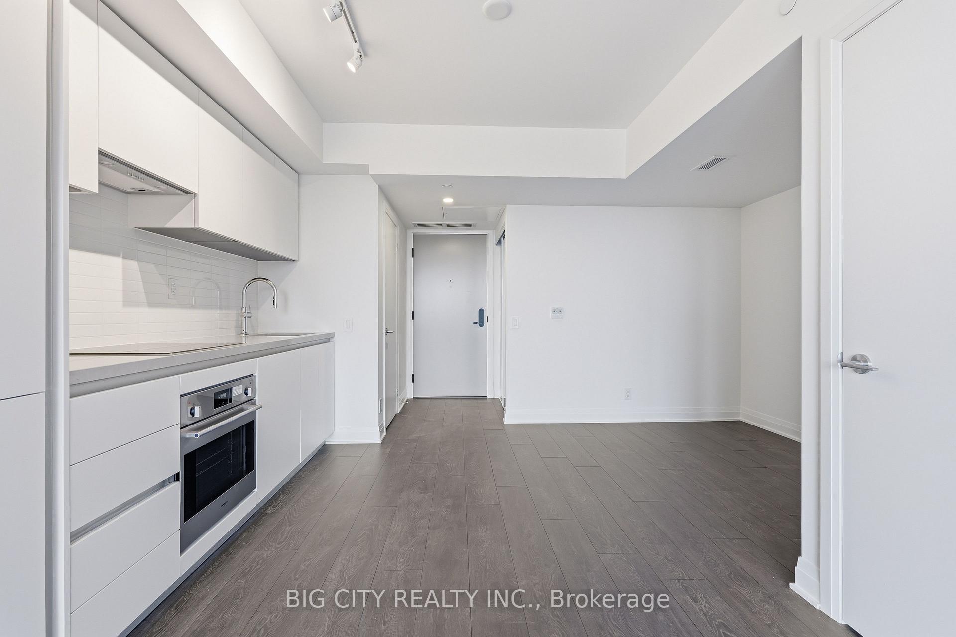 Photo 6 of Unit 1908, 25 Frederick Todd Way, Toronto, Thorncliffe Park — HOMEH