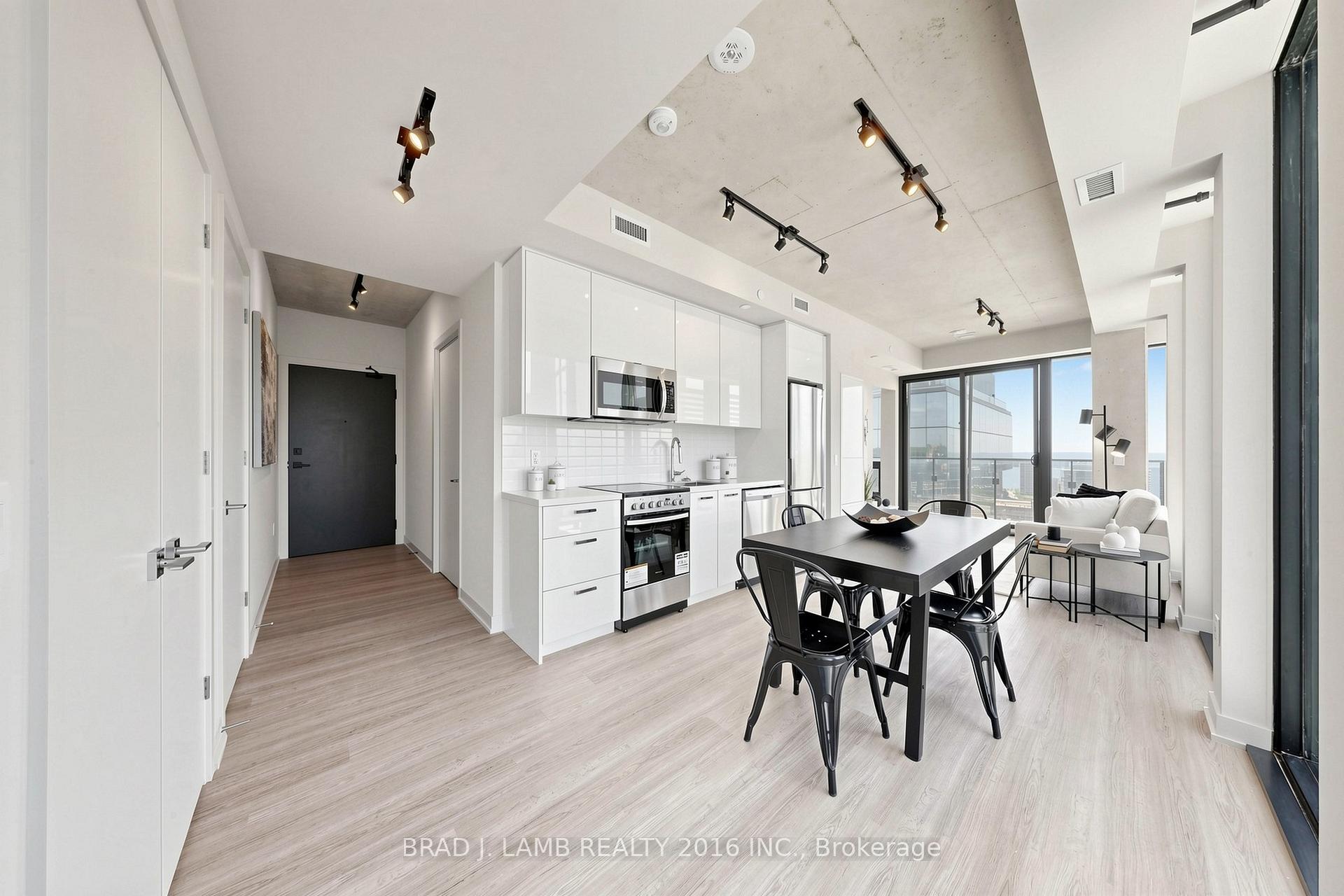 Photo 9 of Unit 2004, 284 King Street E, Toronto, Moss Park — HOMEH