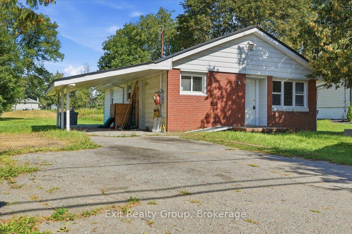 Photo 17 of 2298 Hamilton Road, Quinte West, Sidney Ward — HOMEH