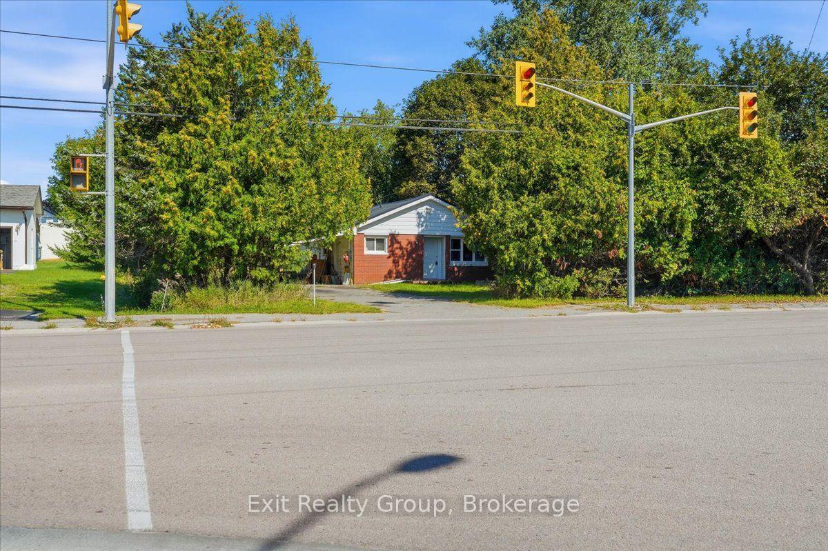 Photo 18 of 2298 Hamilton Road, Quinte West, Sidney Ward — HOMEH