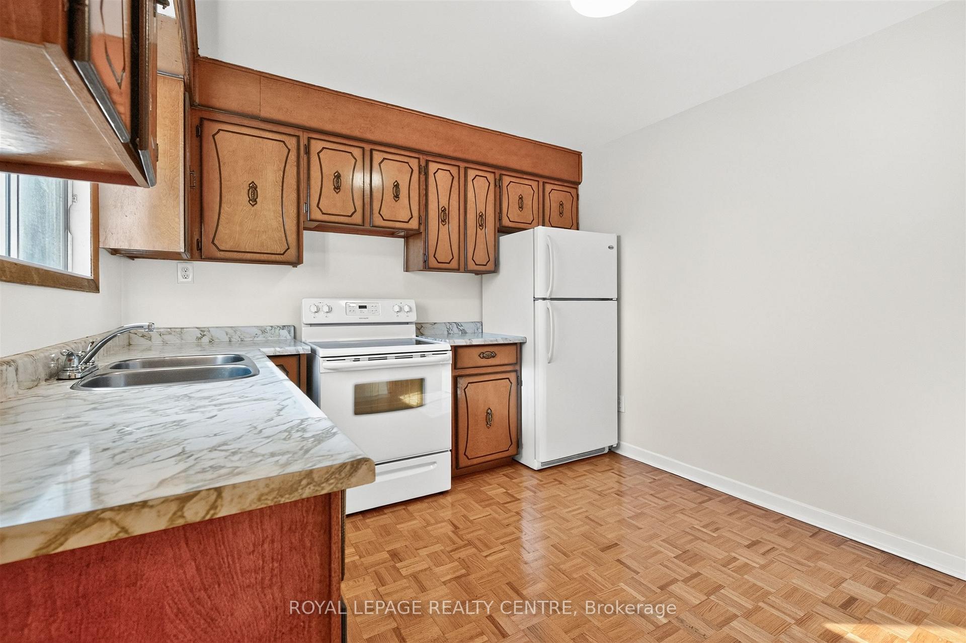Photo 8 of Unit Upper, 55 Russett Avenue, Toronto, Dovercourt-Wallace Emerson-Junction — HOMEH
