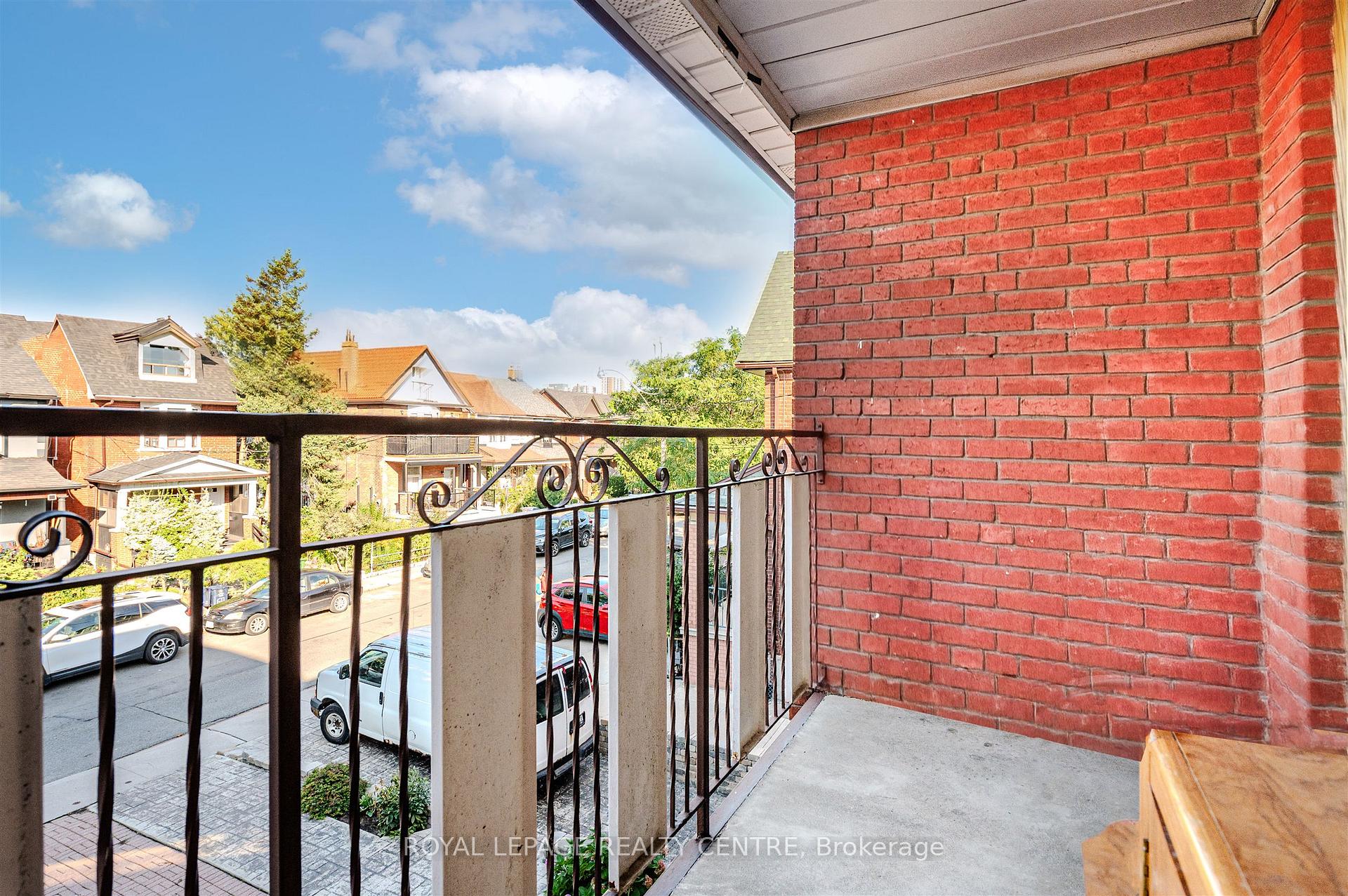 Photo 17 of Unit Upper, 55 Russett Avenue, Toronto, Dovercourt-Wallace Emerson-Junction — HOMEH