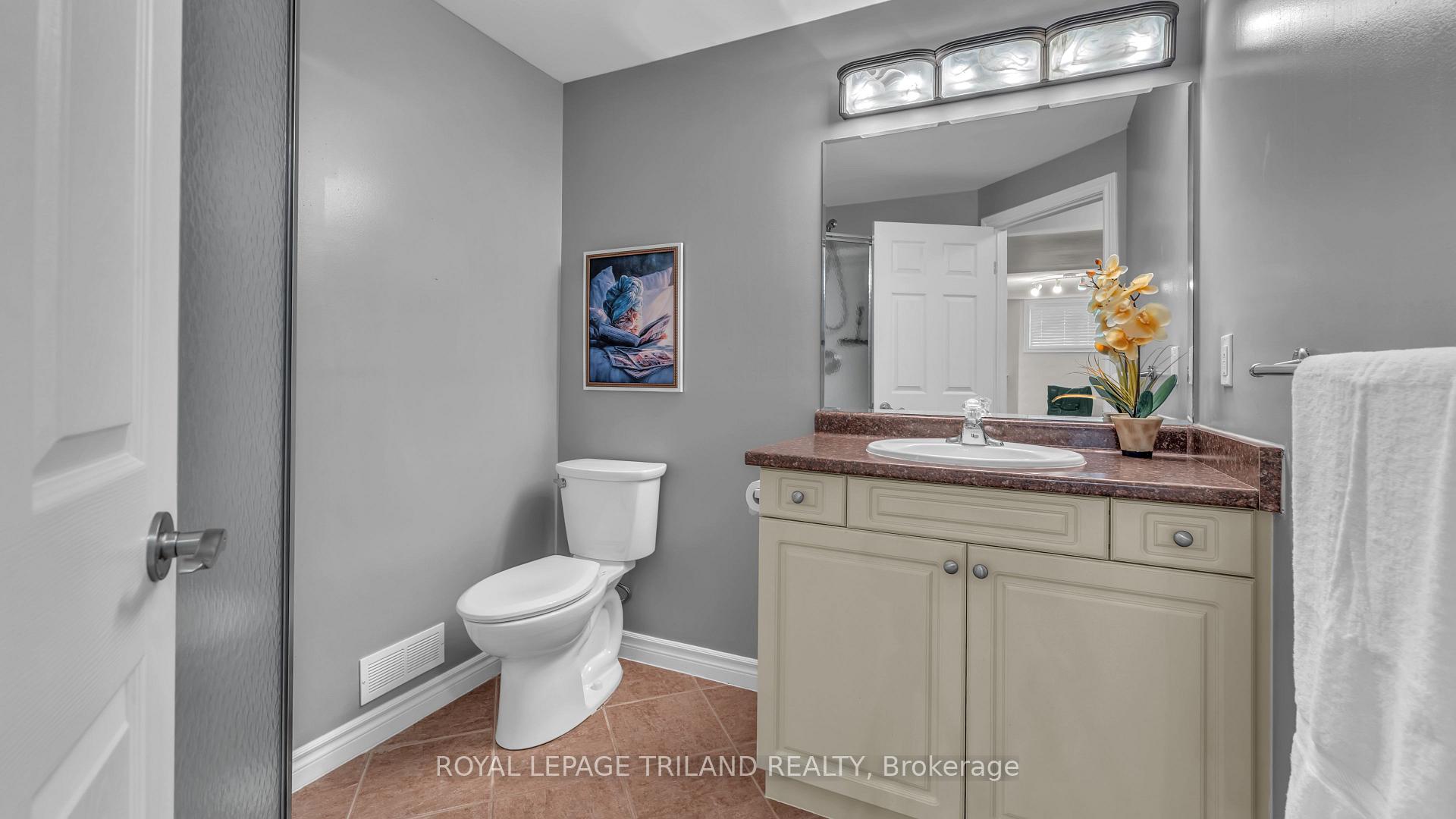 Photo 19 of Unit 31, 572 Thistlewood Drive, London, North C — HOMEH