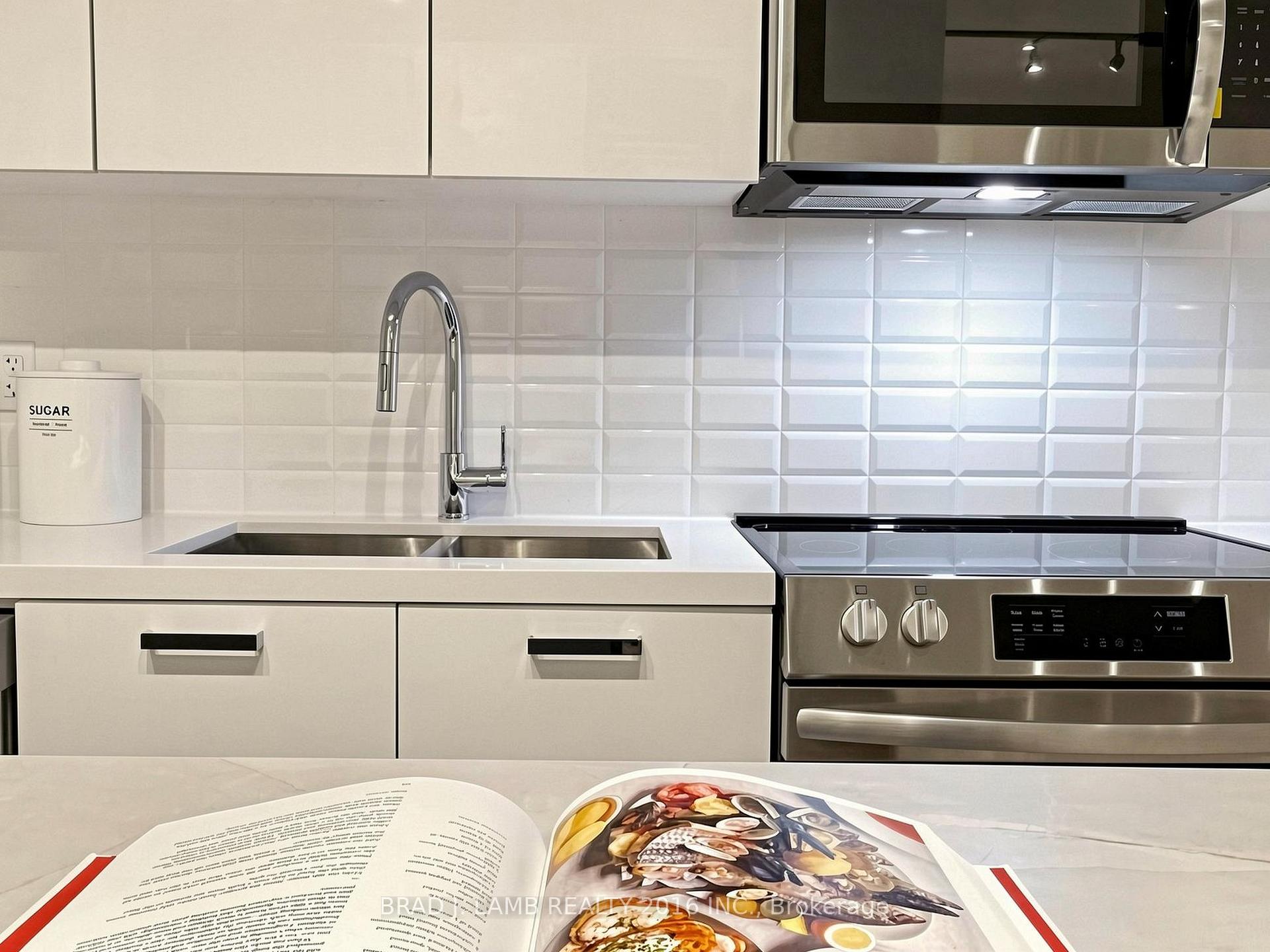Photo 15 of Unit 505, 284 King Street E, Toronto, Moss Park — HOMEH