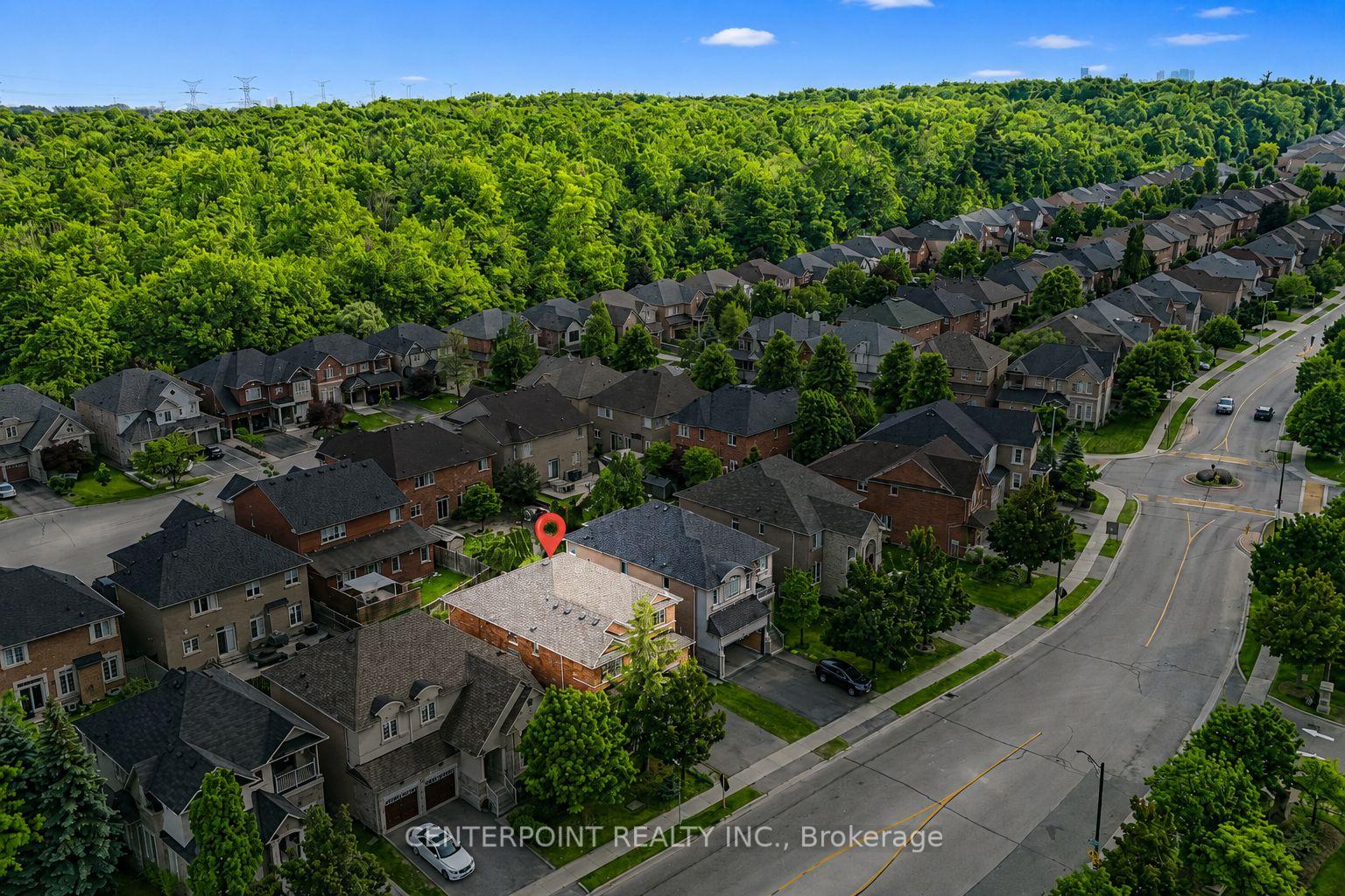 Photo 2 of 9 Summeridge Drive, Vaughan, Patterson — HOMEH