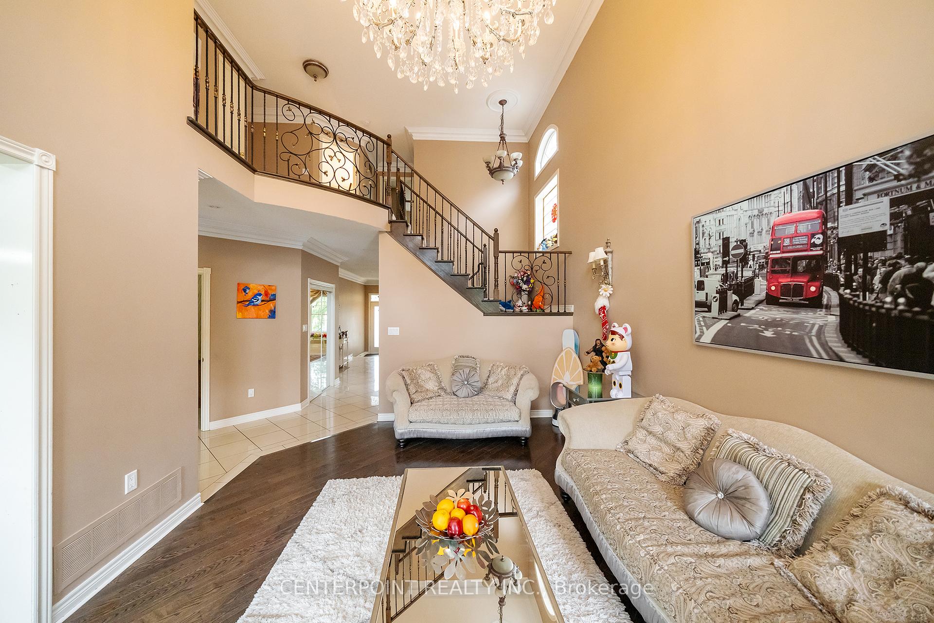 Photo 5 of 9 Summeridge Drive, Vaughan, Patterson — HOMEH