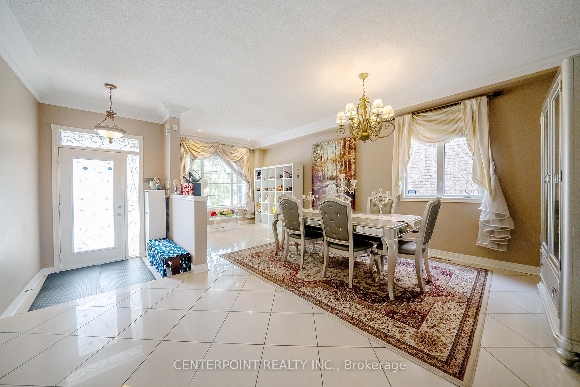 Photo 6 of 9 Summeridge Drive, Vaughan, Patterson — HOMEH