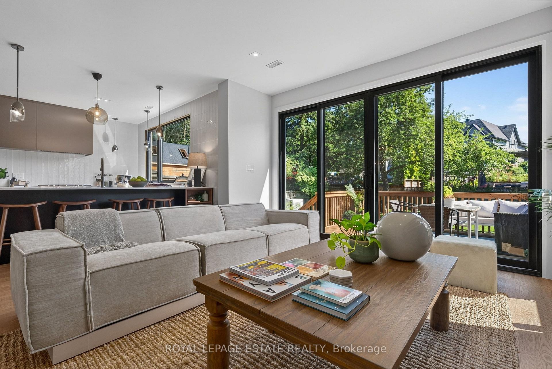 Photo 12 of 5 North Drive, Scarborough, Birchcliffe-Cliffside — HOMEH