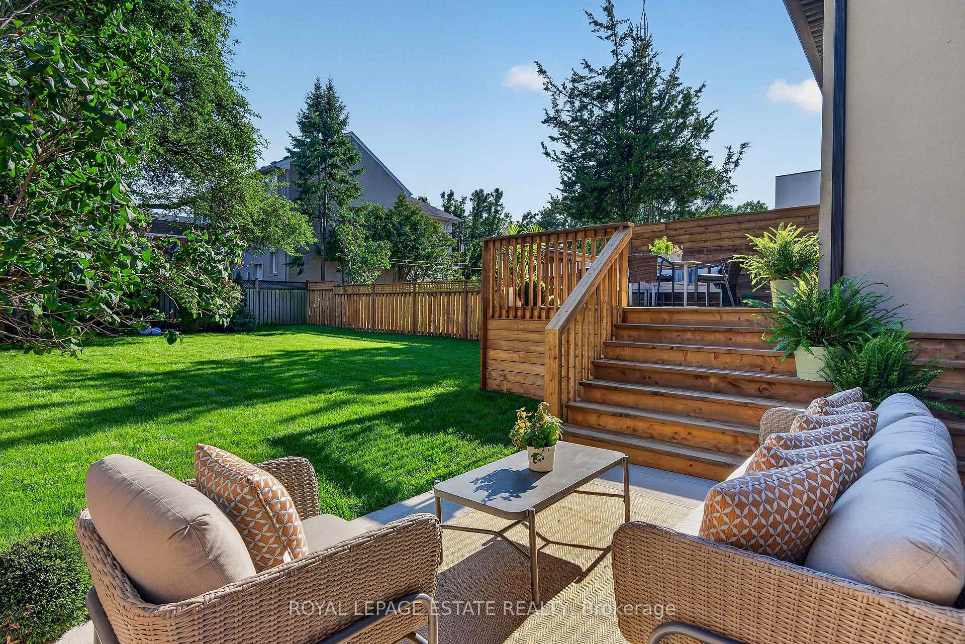 Photo 45 of 5 North Drive, Scarborough, Birchcliffe-Cliffside — HOMEH