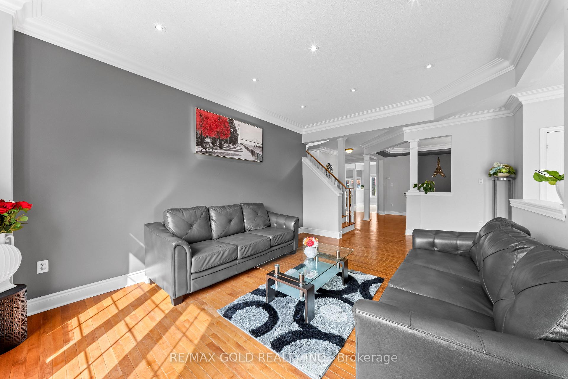 Photo 7 of 31 Fontainebleu Road, Brampton, Vales of Castlemore North — HOMEH