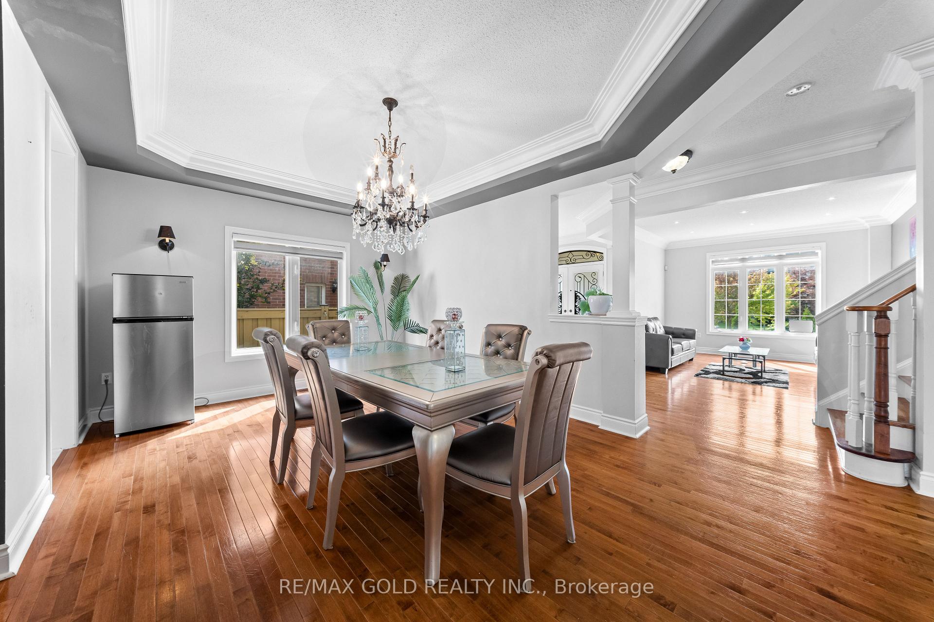 Photo 8 of 31 Fontainebleu Road, Brampton, Vales of Castlemore North — HOMEH