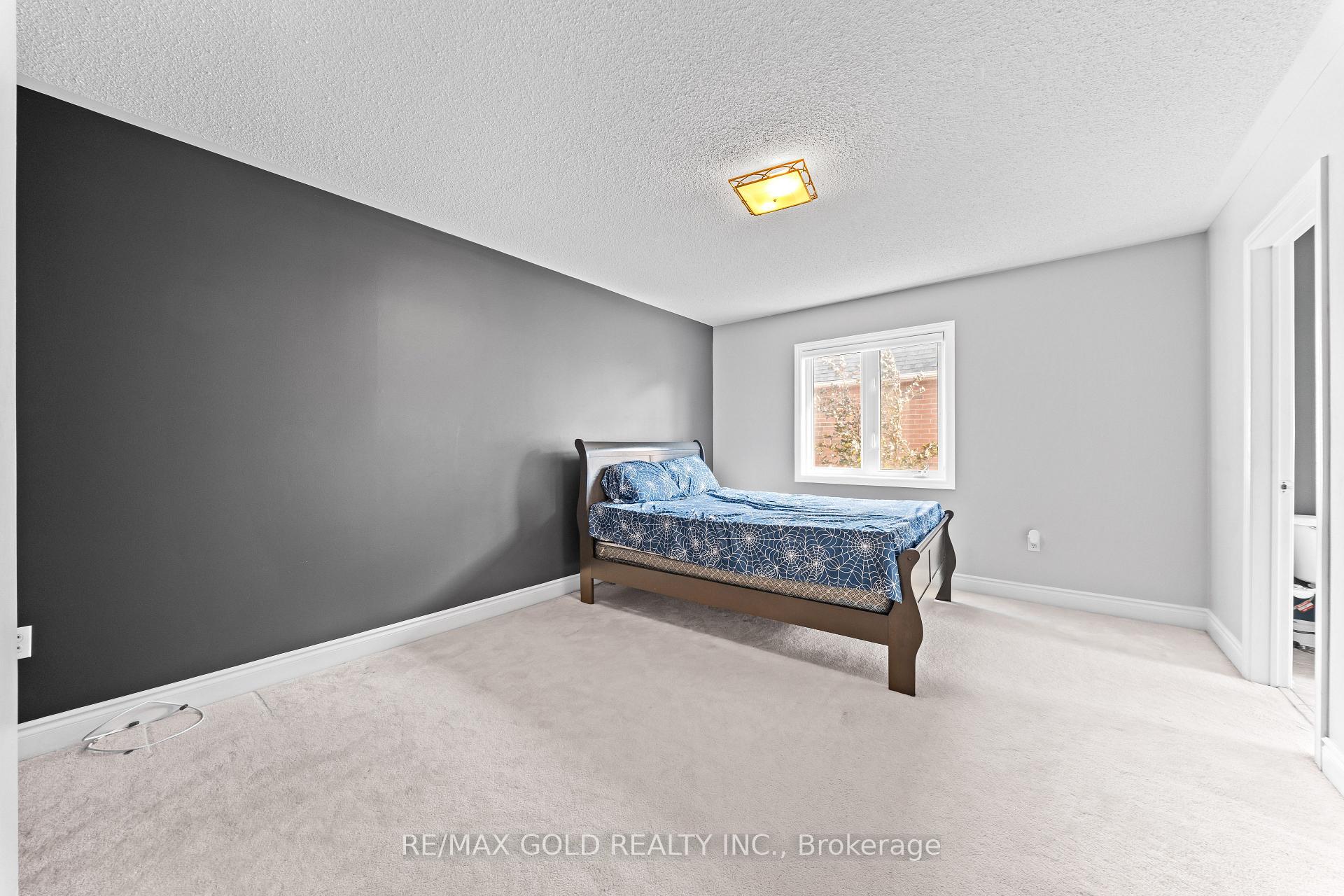 Photo 23 of 31 Fontainebleu Road, Brampton, Vales of Castlemore North — HOMEH