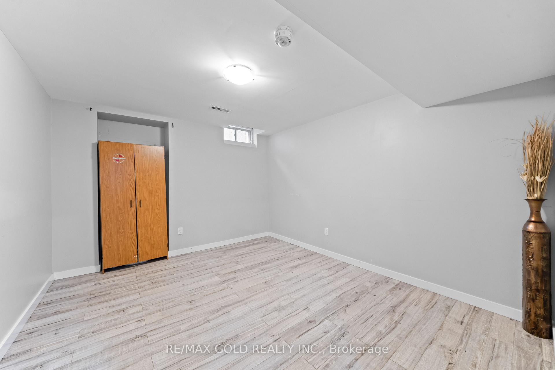 Photo 30 of 31 Fontainebleu Road, Brampton, Vales of Castlemore North — HOMEH