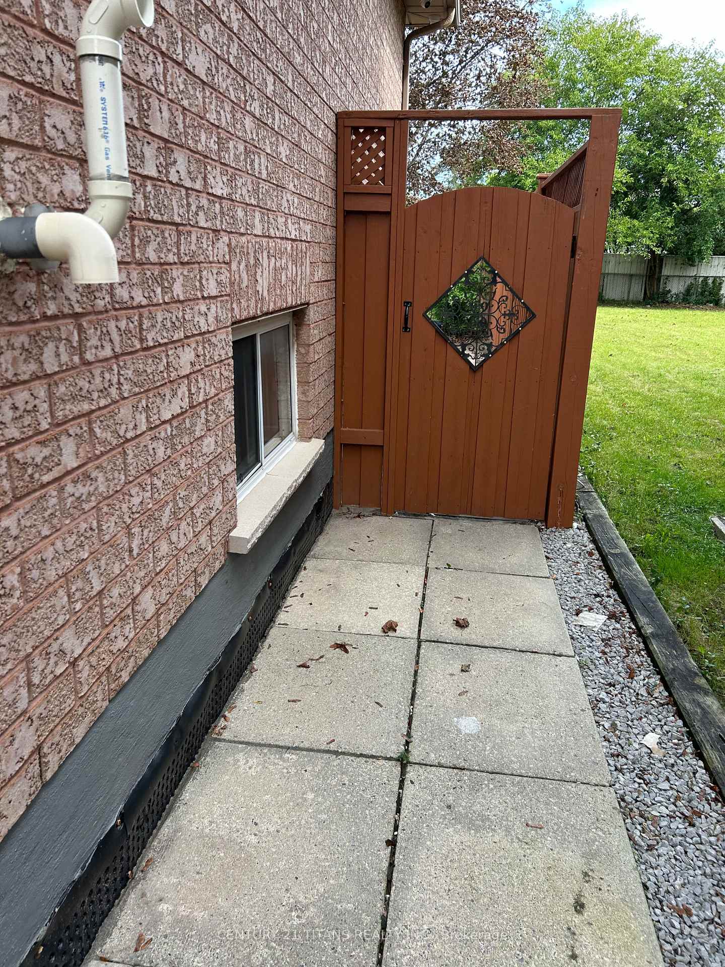 Photo 2 of Unit Bsmt, 41 Westcroft Drive, Scarborough, West Hill — HOMEH