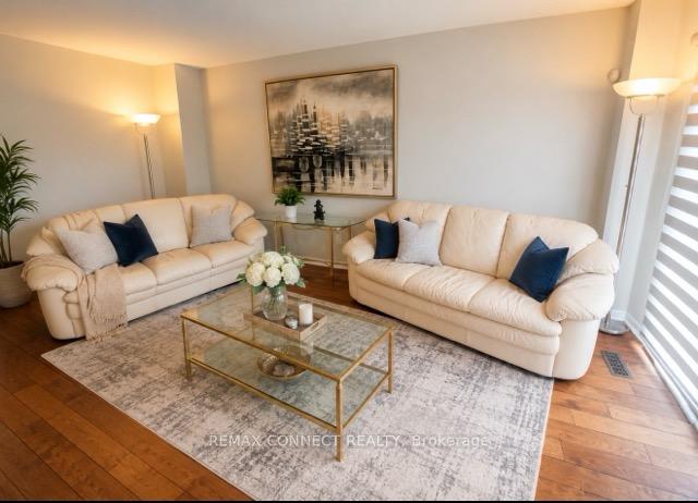 Photo 5 of 27 Radford Crescent, Markham, Sherwood-Amberglen — HOMEH