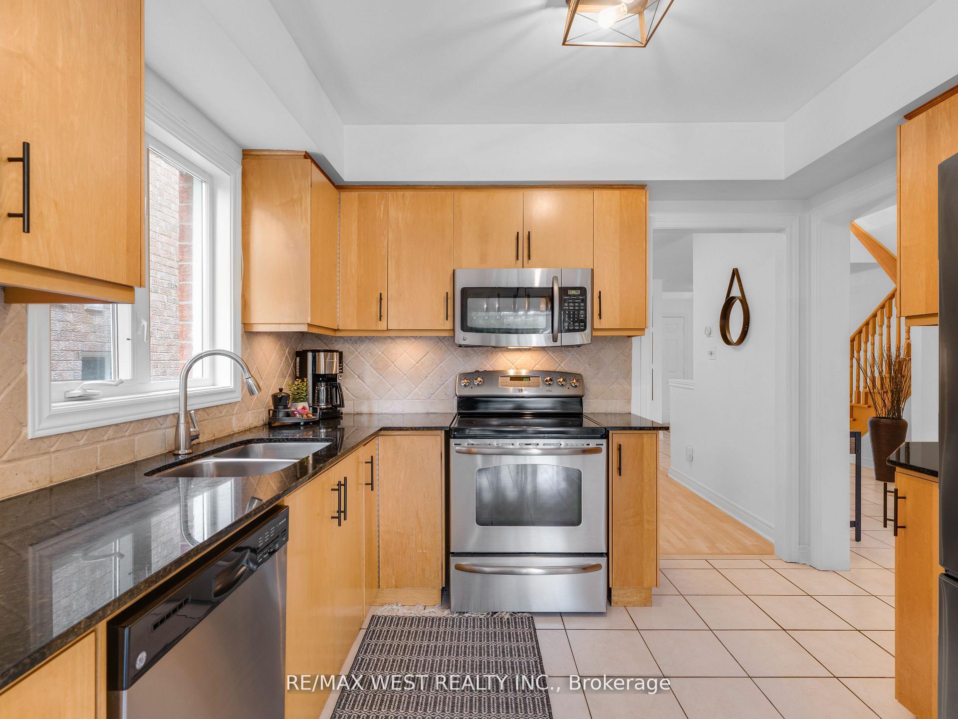 Photo 19 of 26 Shady Glen Crescent, Caledon, Bolton East — HOMEH