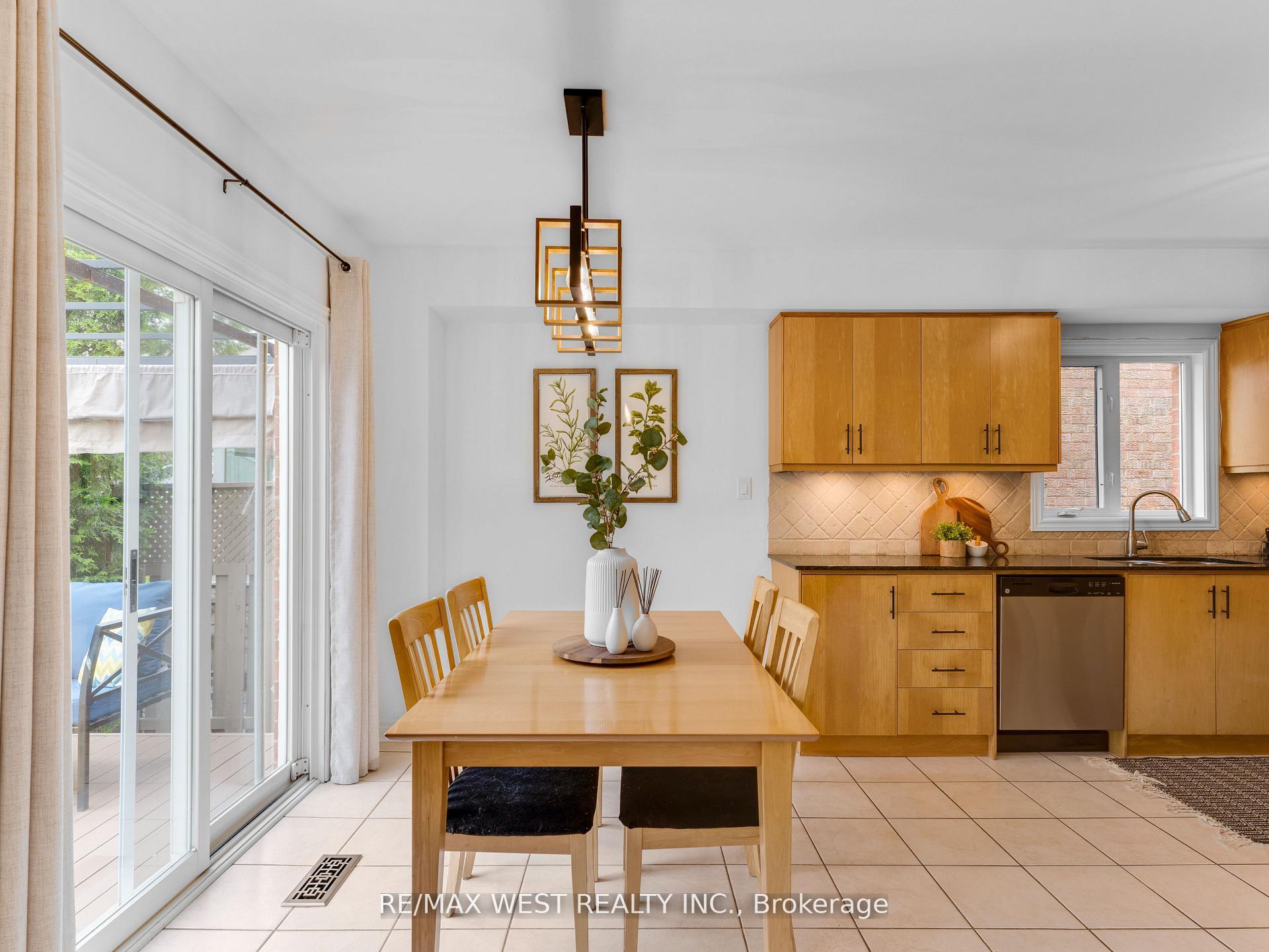 Photo 21 of 26 Shady Glen Crescent, Caledon, Bolton East — HOMEH