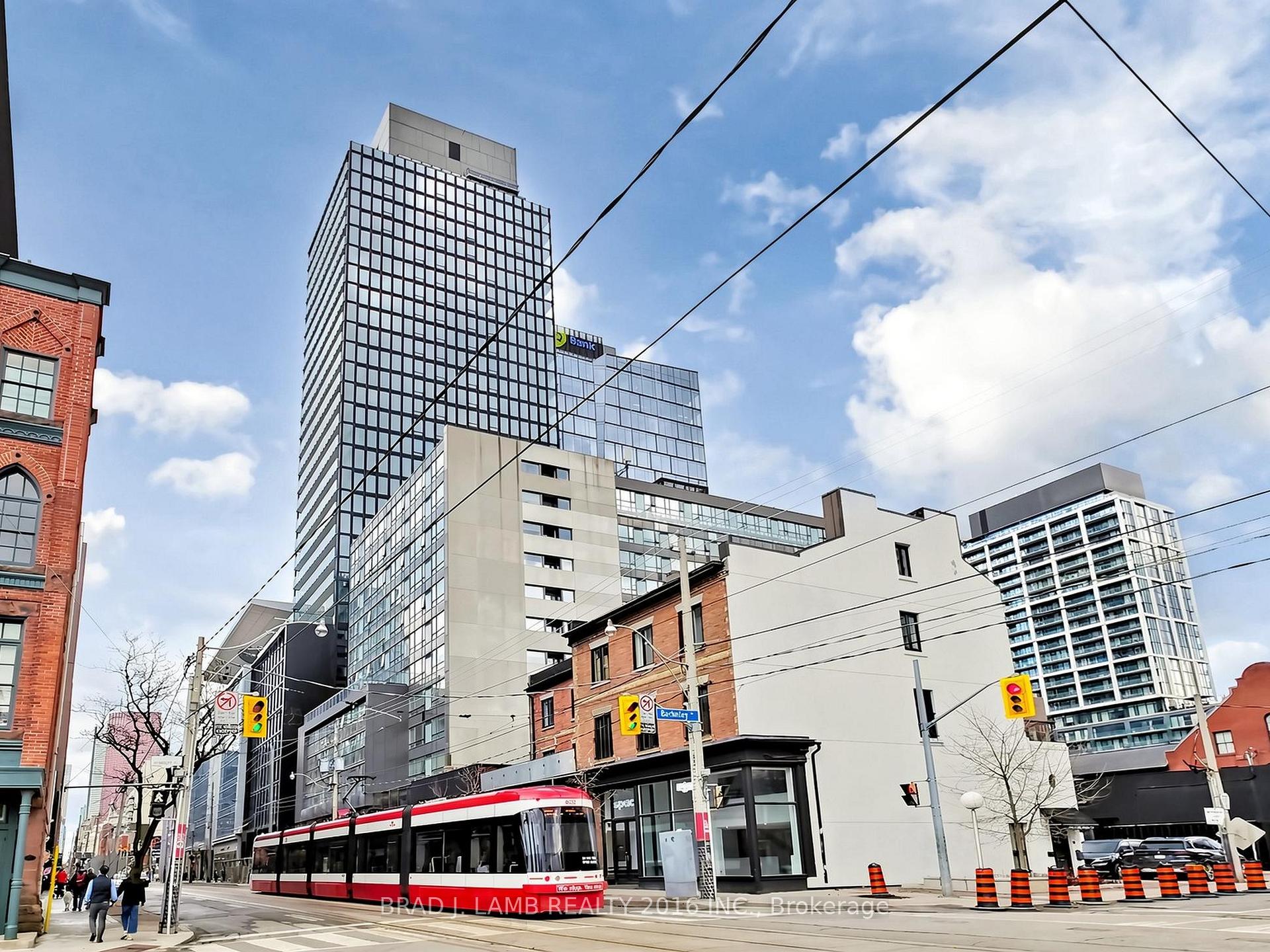 Photo of Unit 404, 284 King Street E