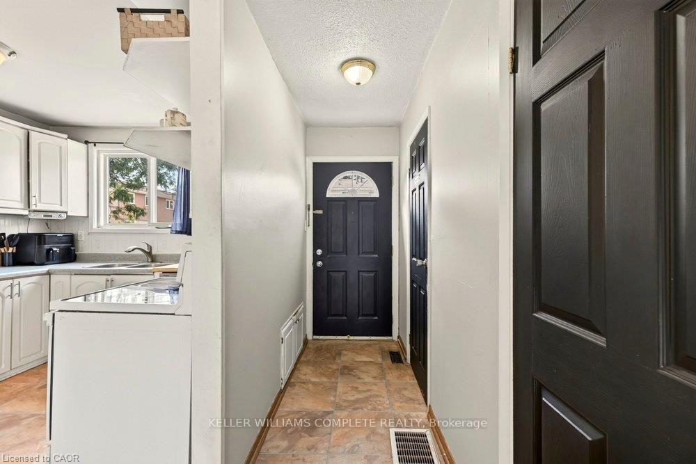 Photo 5 of Unit 14, 120 Quigley Road, Hamilton, Vincent — HOMEH