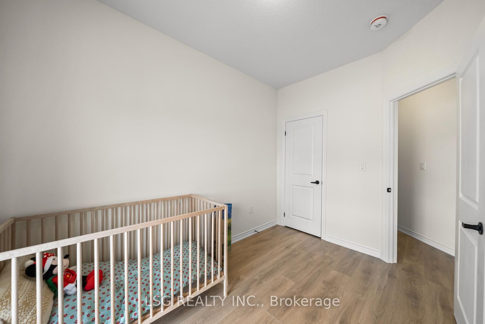 Photo 37 of 153 Blick Crescent, Aurora, Bayview Wellington — HOMEH