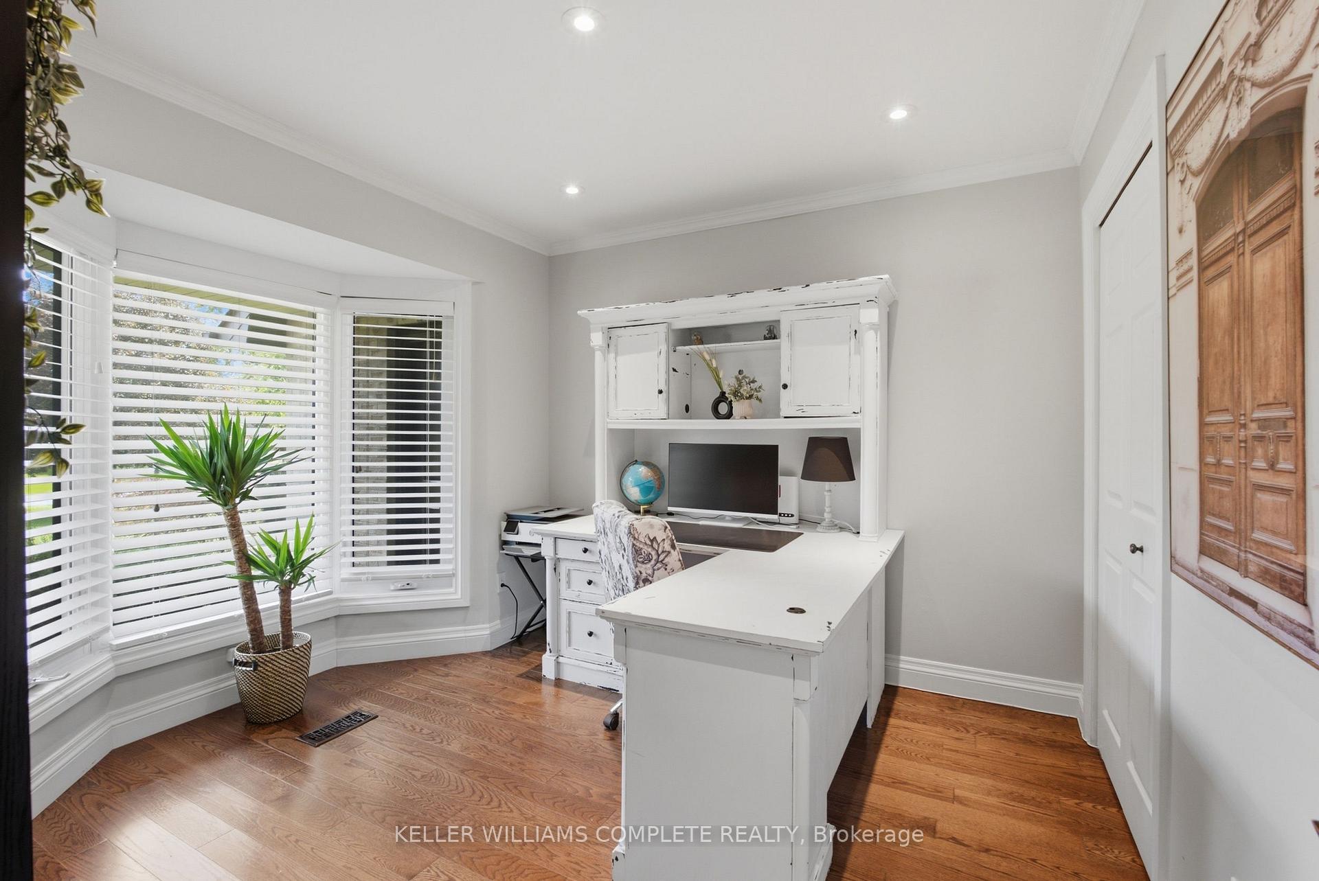 Photo 11 of 27 John Martin Crescent, Hamilton, Rural Flamborough — HOMEH