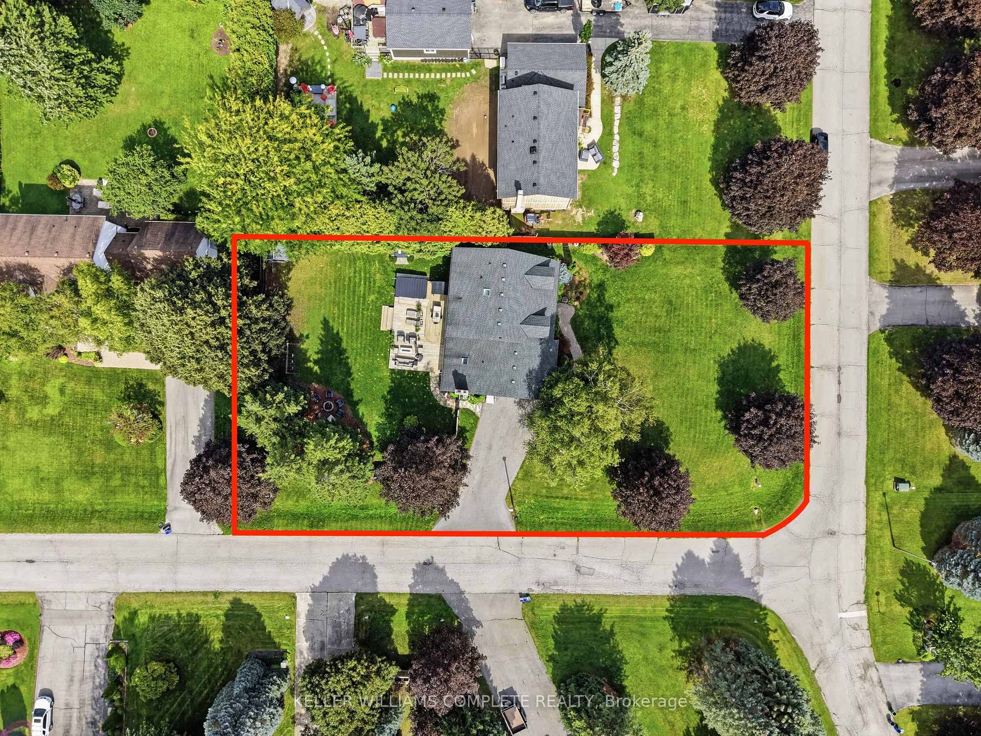 Photo 52 of 27 John Martin Crescent, Hamilton, Rural Flamborough — HOMEH