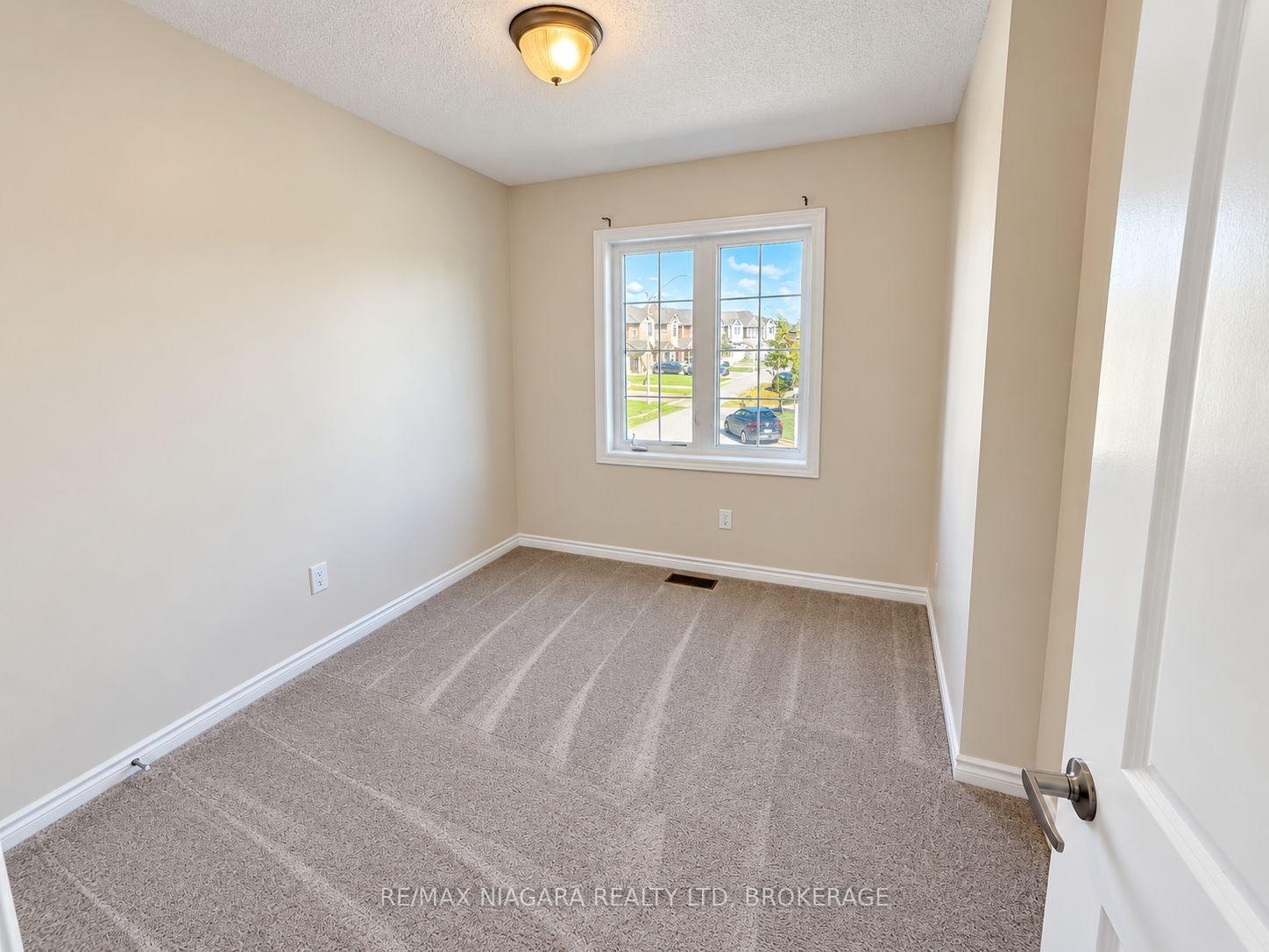 Photo 14 of 109 Sapphire Way, Thorold, Rolling Meadows — HOMEH