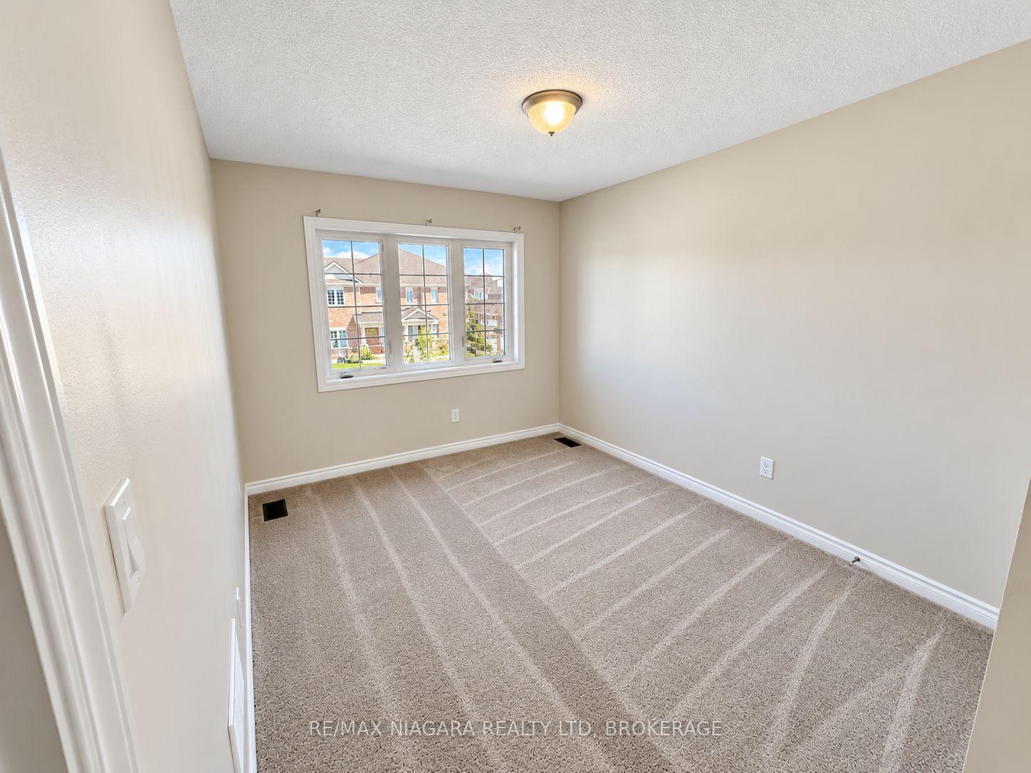 Photo 15 of 109 Sapphire Way, Thorold, Rolling Meadows — HOMEH