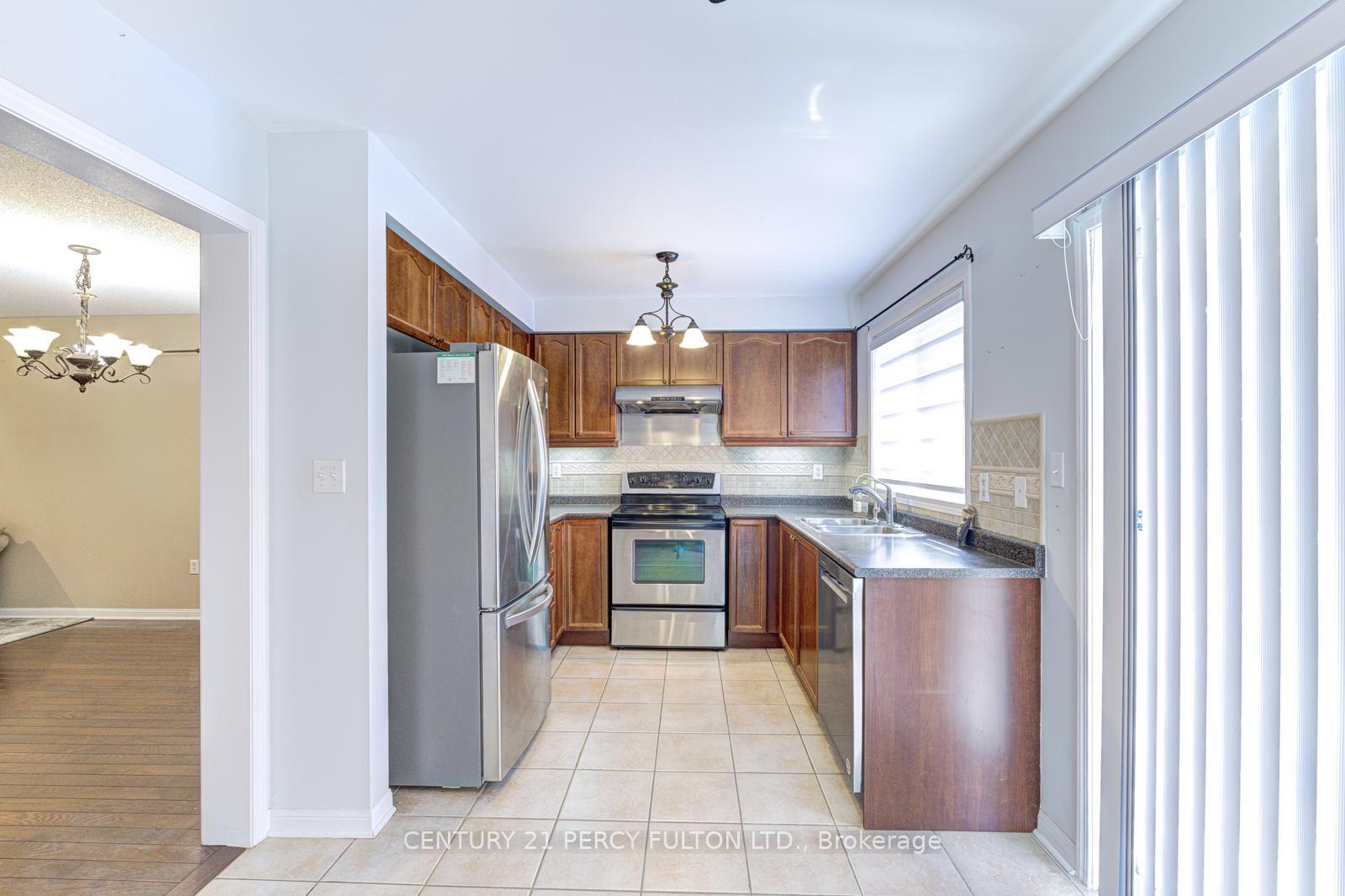Photo 17 of 20 Orangegrove Drive, Brampton, Fletcher's Meadow — HOMEH