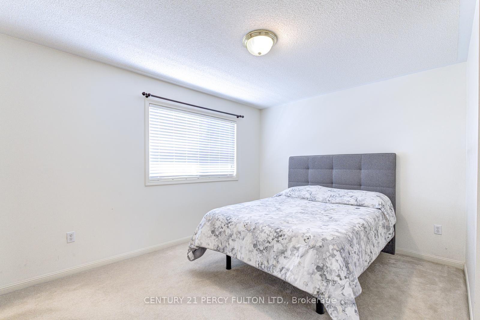 Photo 23 of 20 Orangegrove Drive, Brampton, Fletcher's Meadow — HOMEH