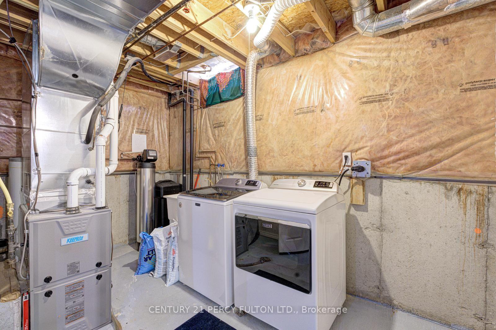 Photo 35 of 20 Orangegrove Drive, Brampton, Fletcher's Meadow — HOMEH