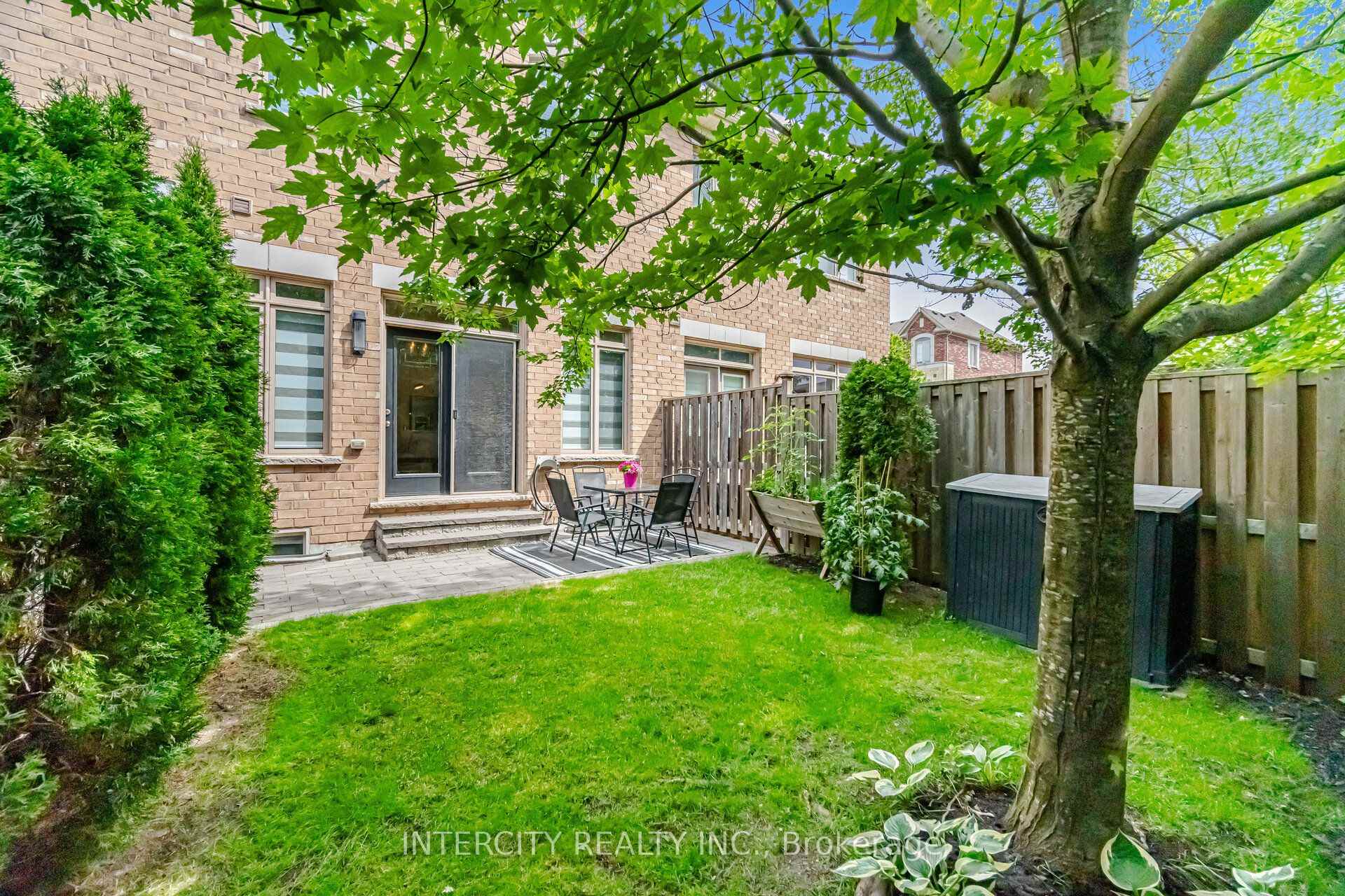 Photo 28 of 41 Caliber Court, King, Nobleton — HOMEH