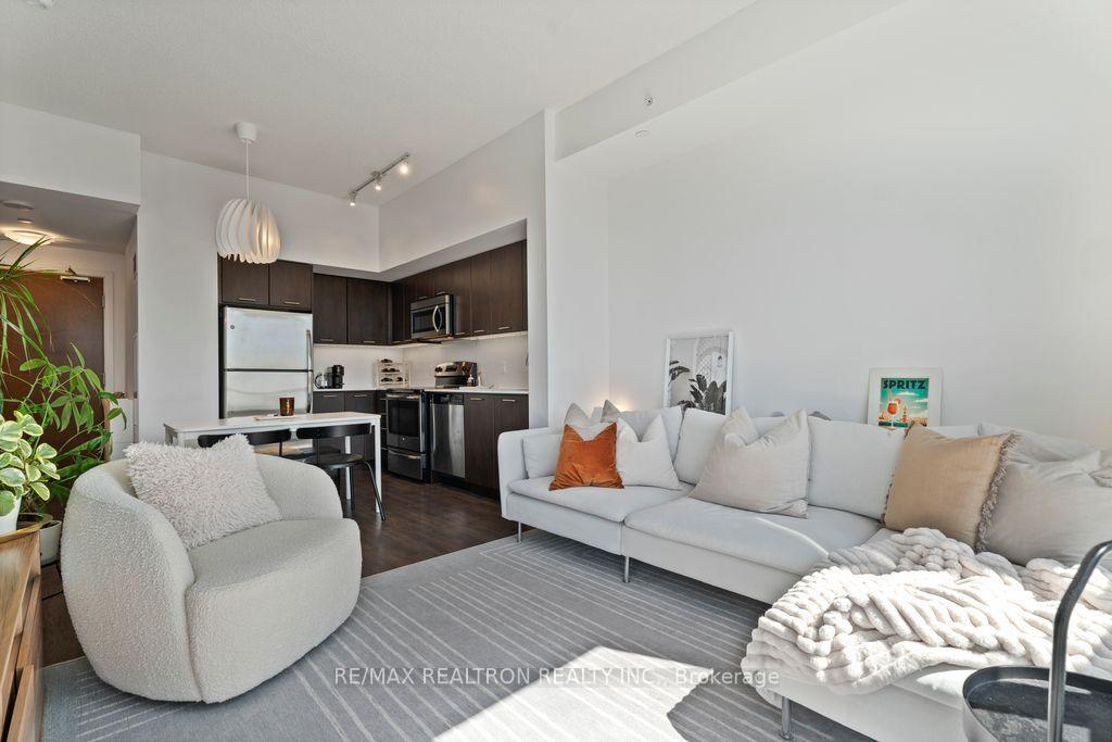 Photo 5 of Unit 1905, 2212 Lakeshore Boulevard W, Etobicoke, Mimico — HOMEH