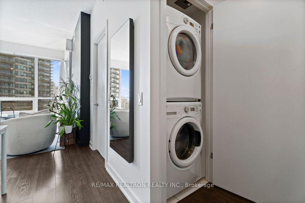 Photo 14 of Unit 1905, 2212 Lakeshore Boulevard W, Etobicoke, Mimico — HOMEH