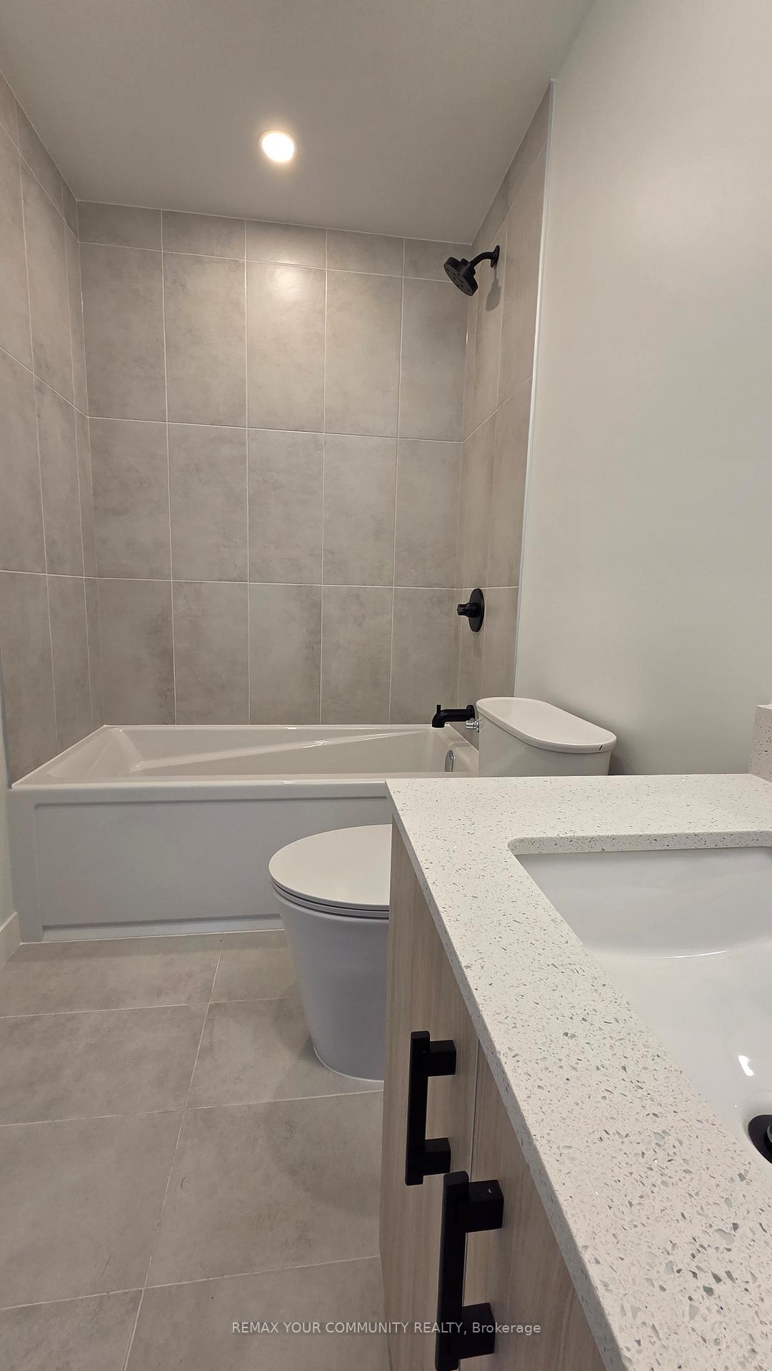 Photo 10 of Unit C808, 4878 Powers Common, Burlington, Alton — HOMEH
