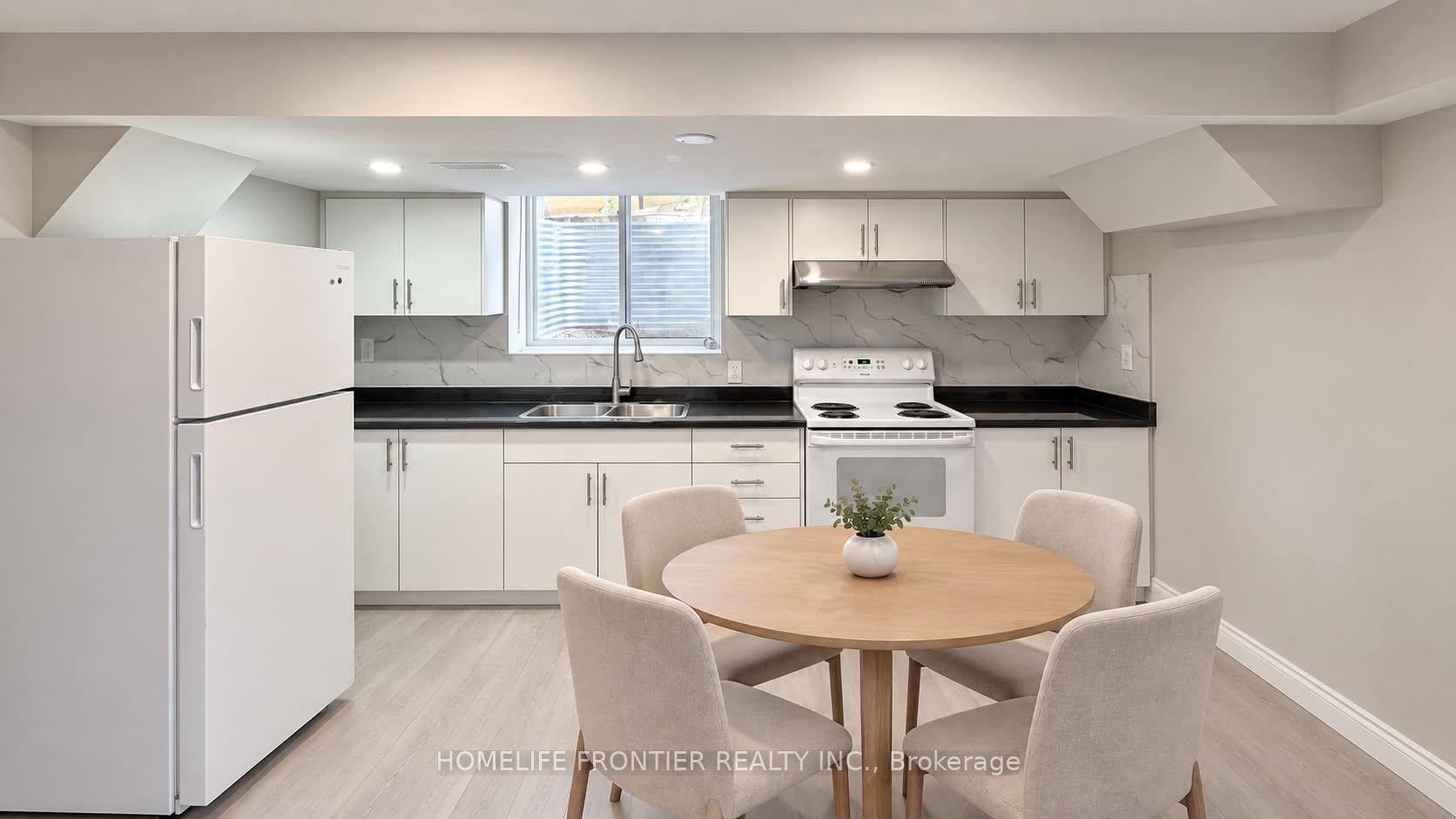 Photo 6 of 79 Pertosa Drive, Brampton, Fletcher's Meadow — HOMEH