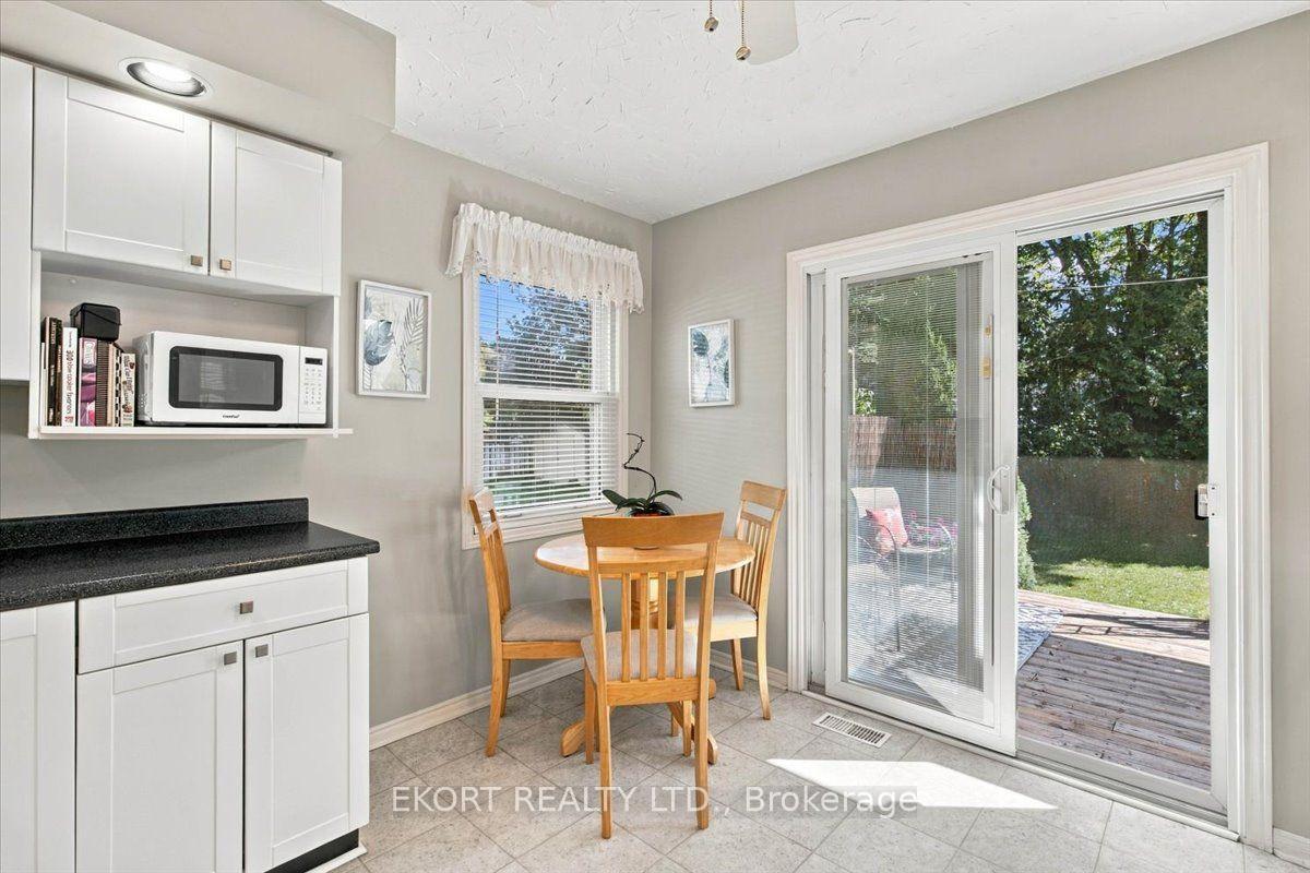 Photo 11 of 13 Montgomery Boulevard, Belleville, Belleville Ward — HOMEH
