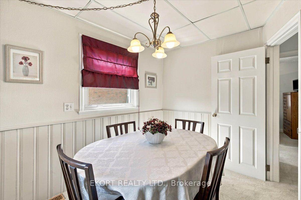 Photo 14 of 13 Montgomery Boulevard, Belleville, Belleville Ward — HOMEH
