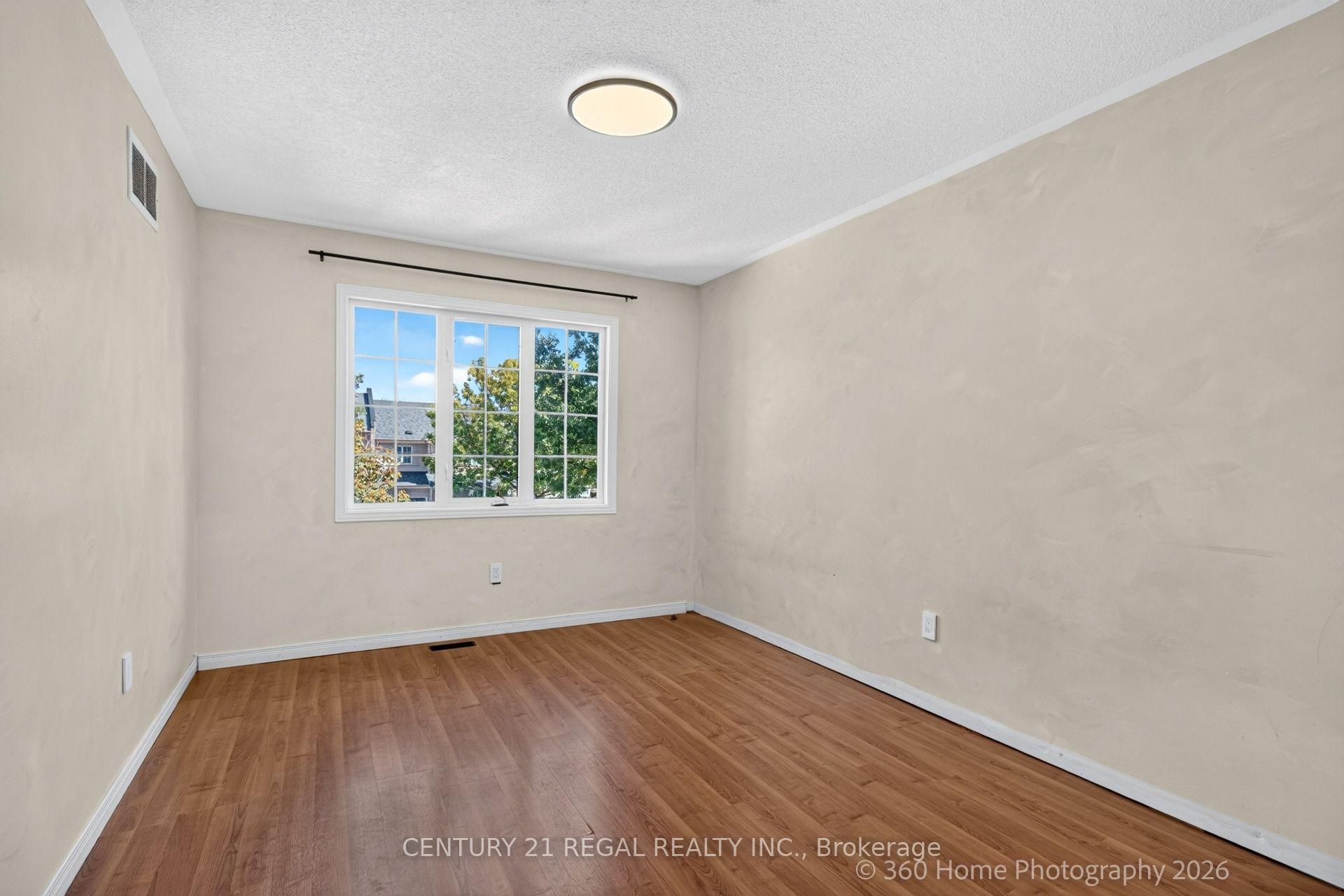 Photo 10 of 352 Flagstone Way, Newmarket, Woodland Hill — HOMEH