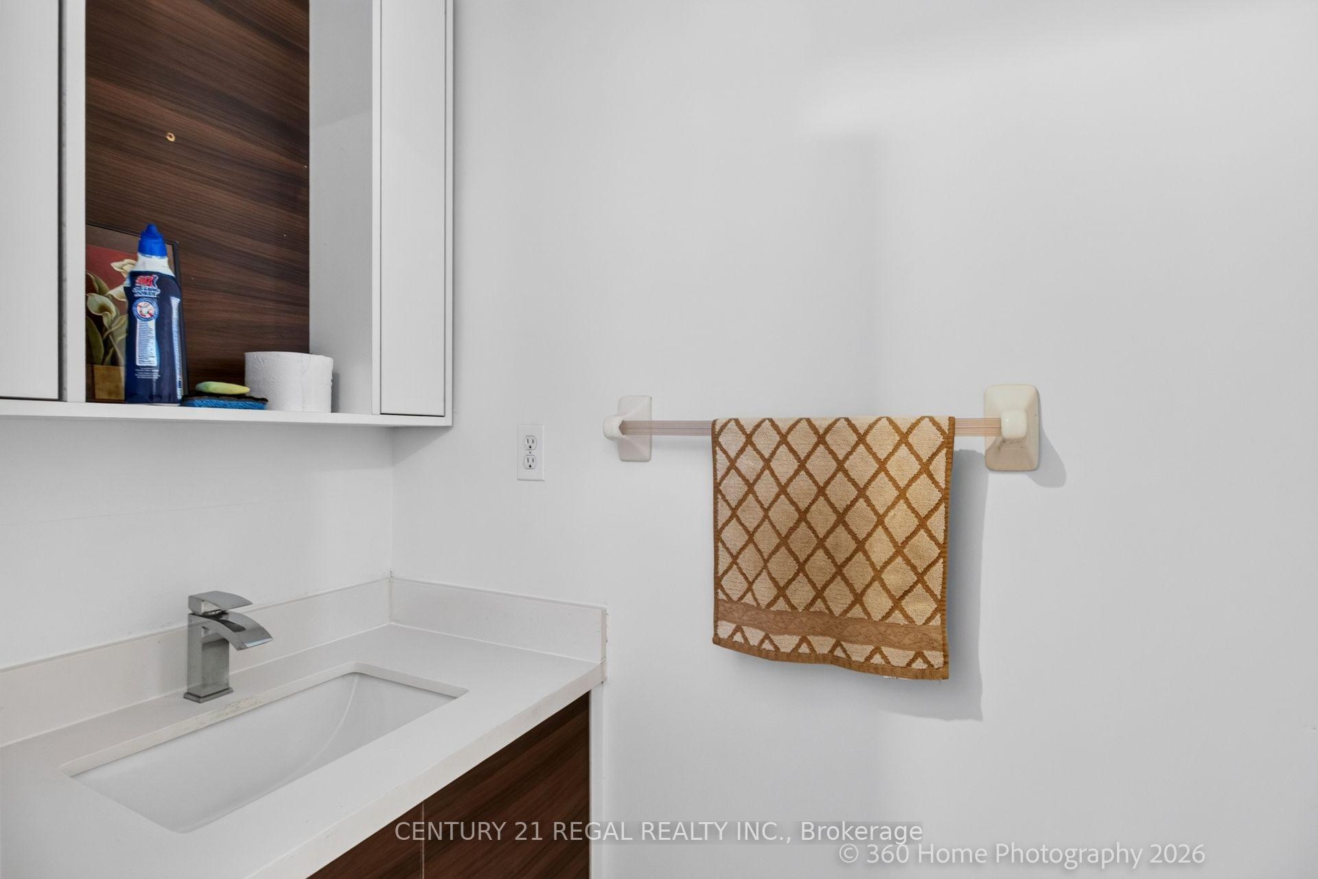 Photo 12 of 352 Flagstone Way, Newmarket, Woodland Hill — HOMEH