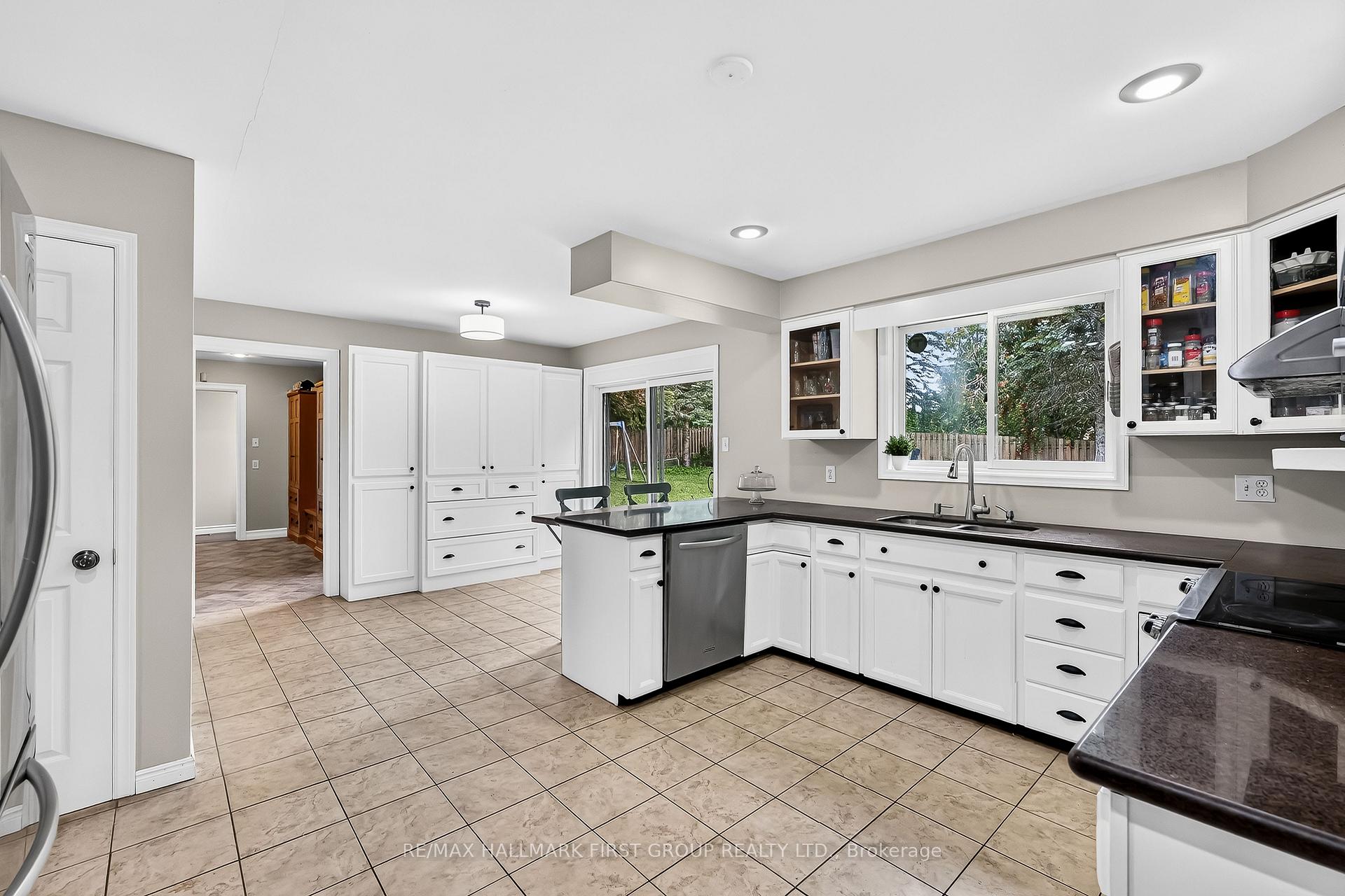 Photo 20 of 1887 Campbell Avenue, Cavan Monaghan, Cavan-Monaghan — HOMEH