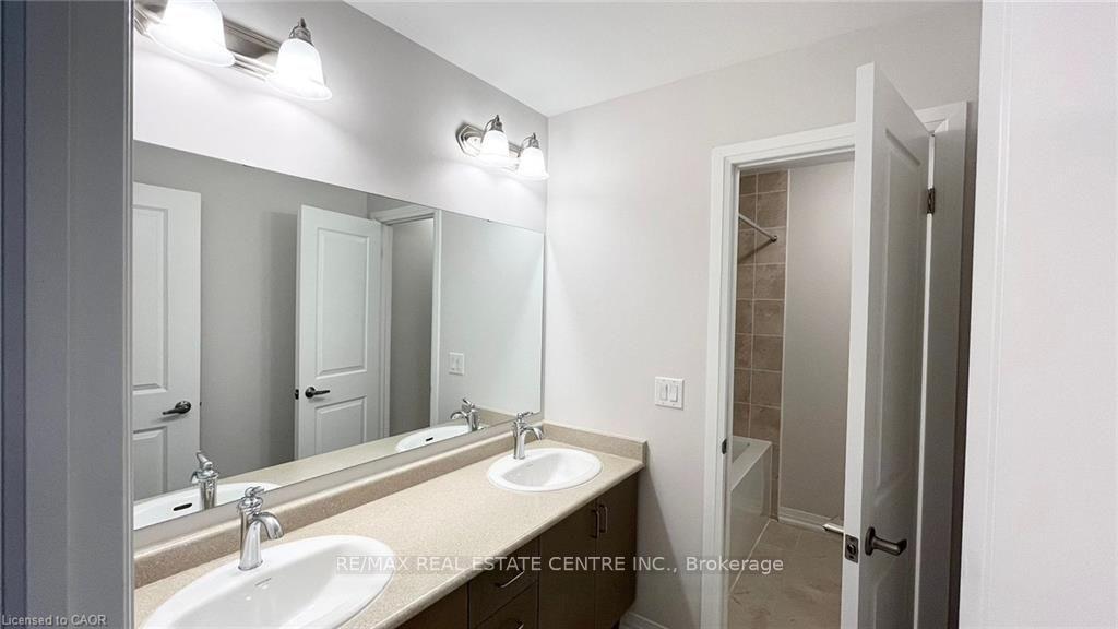 Photo 23 of 44 Blackburn Street, Cambridge, Westview — HOMEH