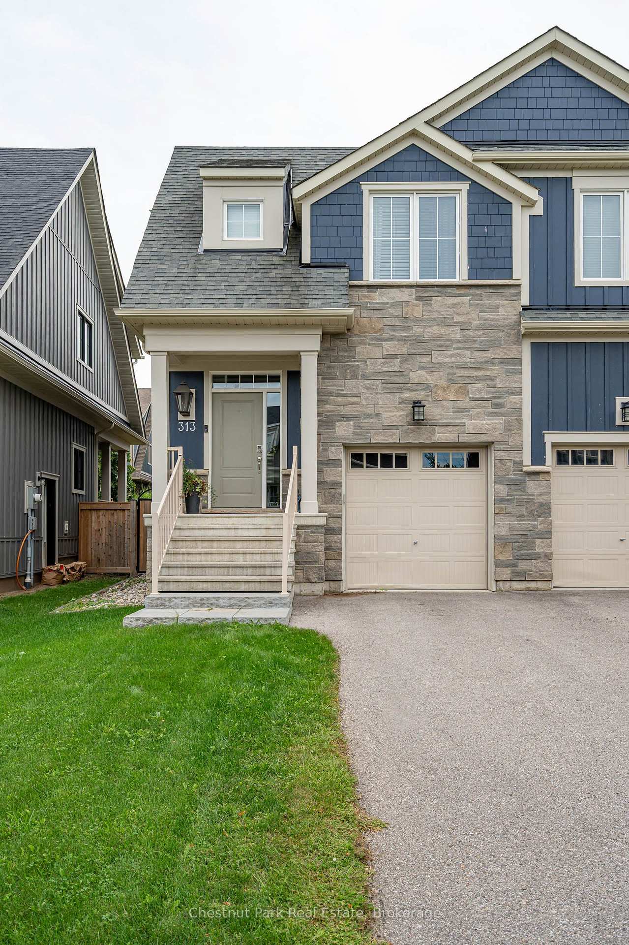 Photo 2 of 313 Yellow Birch Crescent, Blue Mountains — HOMEH