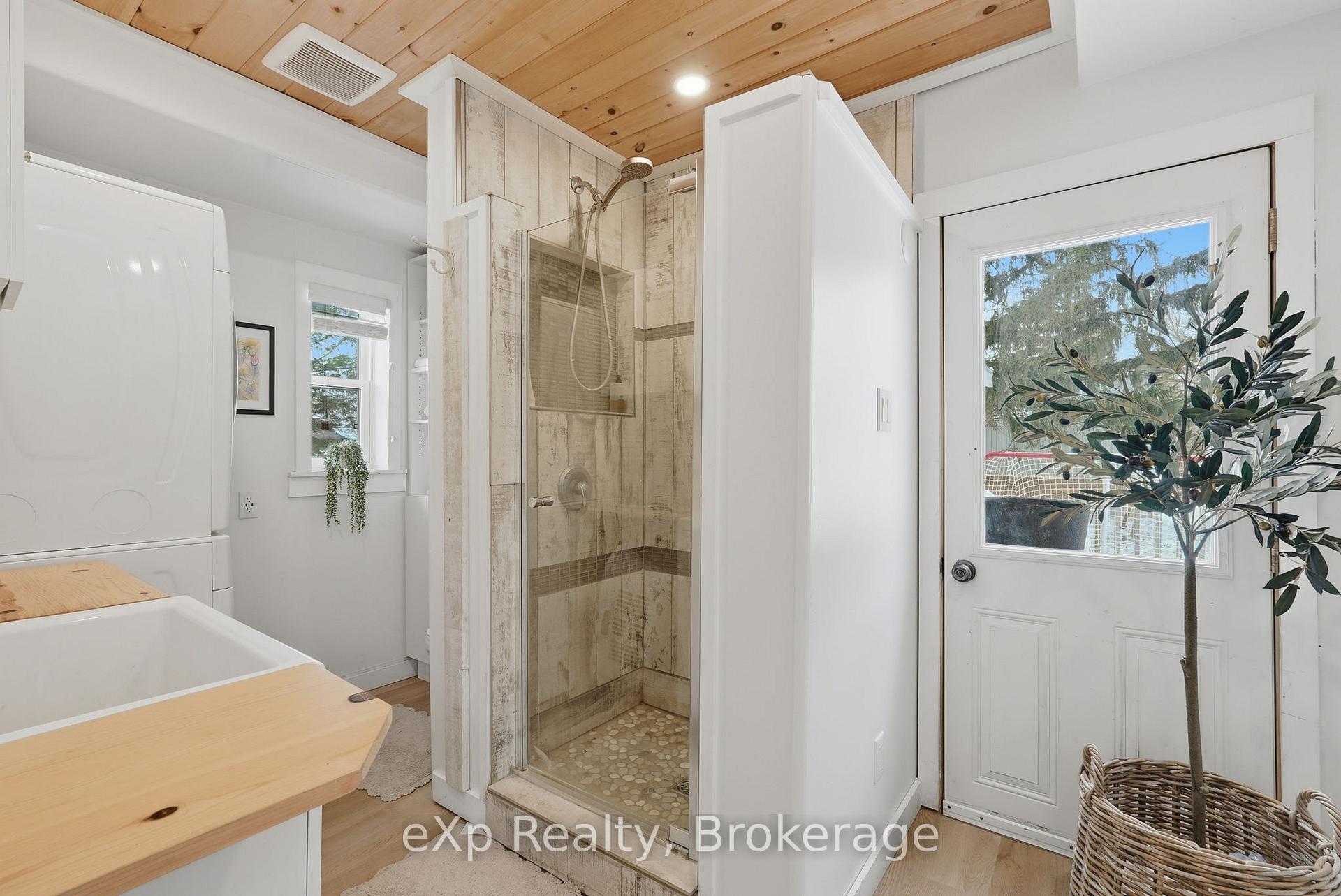 Photo 11 of 255 Waterloo Street, Wellington North, Mount Forest — HOMEH